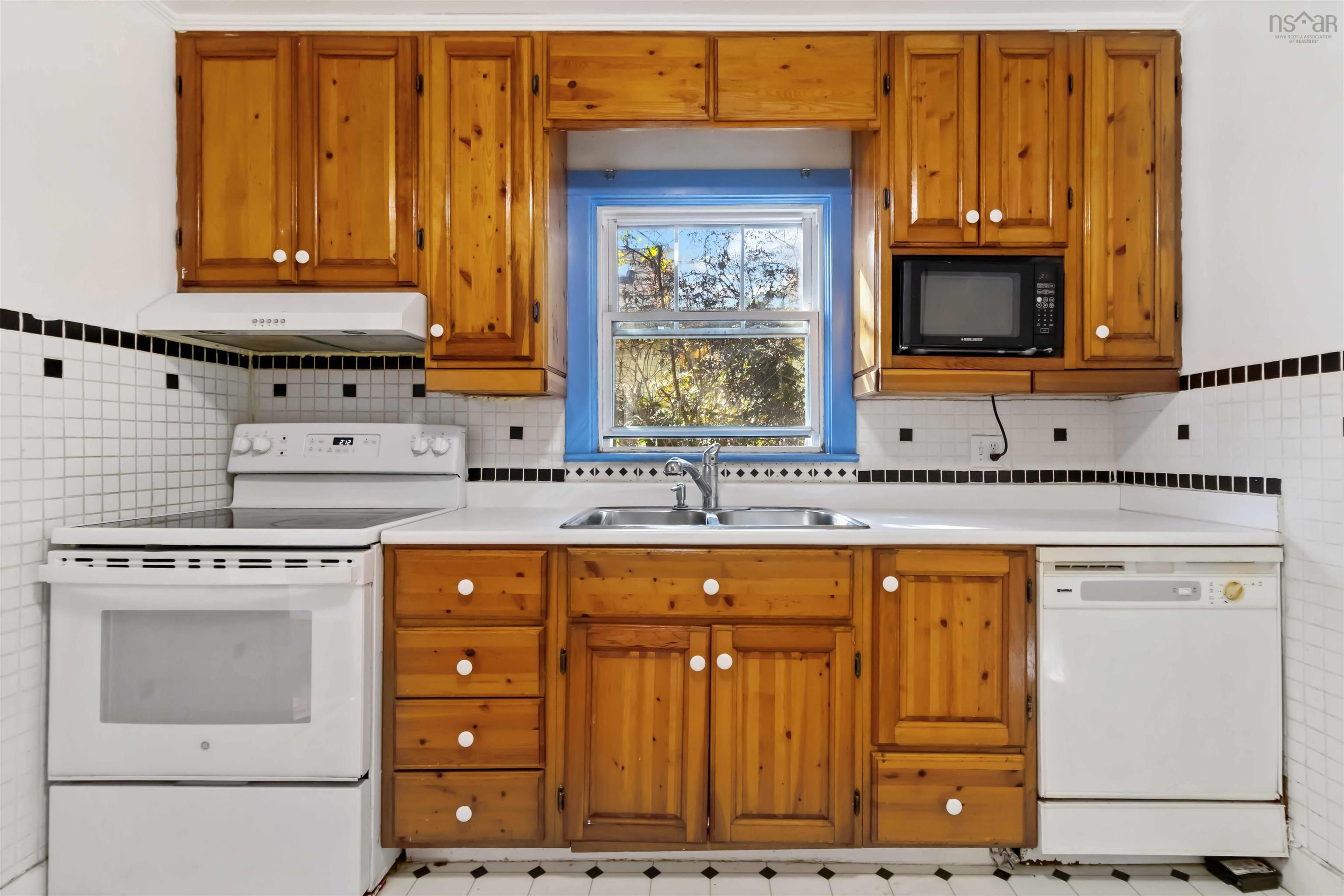 11 Ashdale Avenue, Halifax, NS (MLS 202526079)