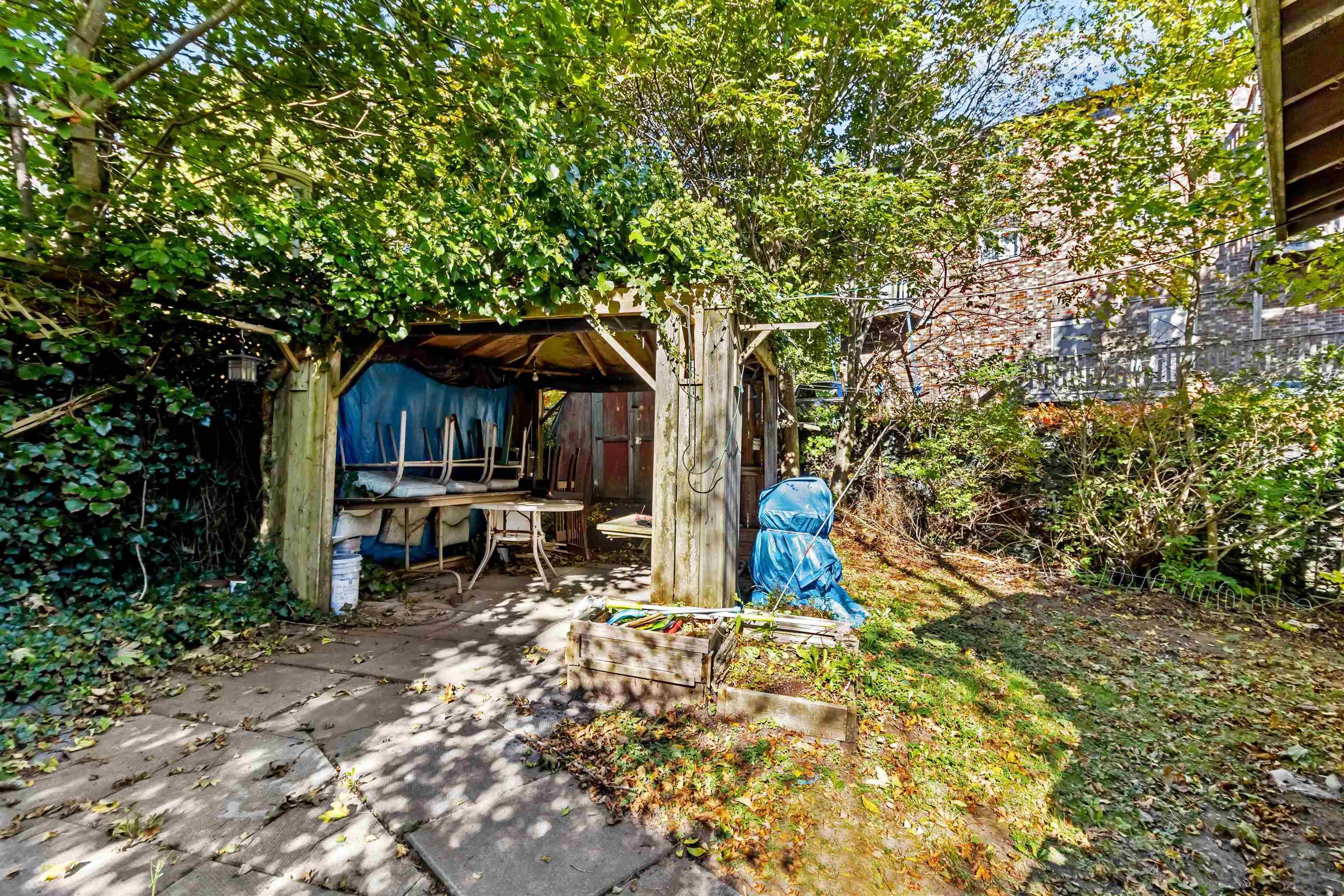 11 Ashdale Avenue, Halifax, NS (MLS 202526079)