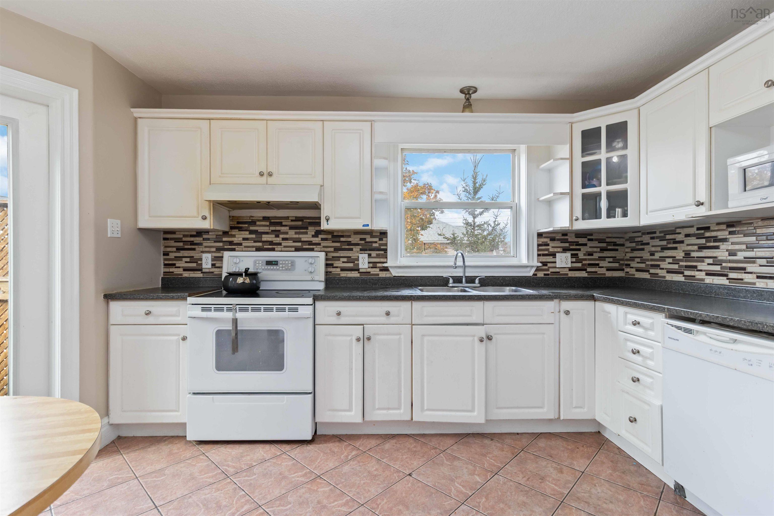 34 Lancaster Drive, Halifax, NS (MLS 202526095)