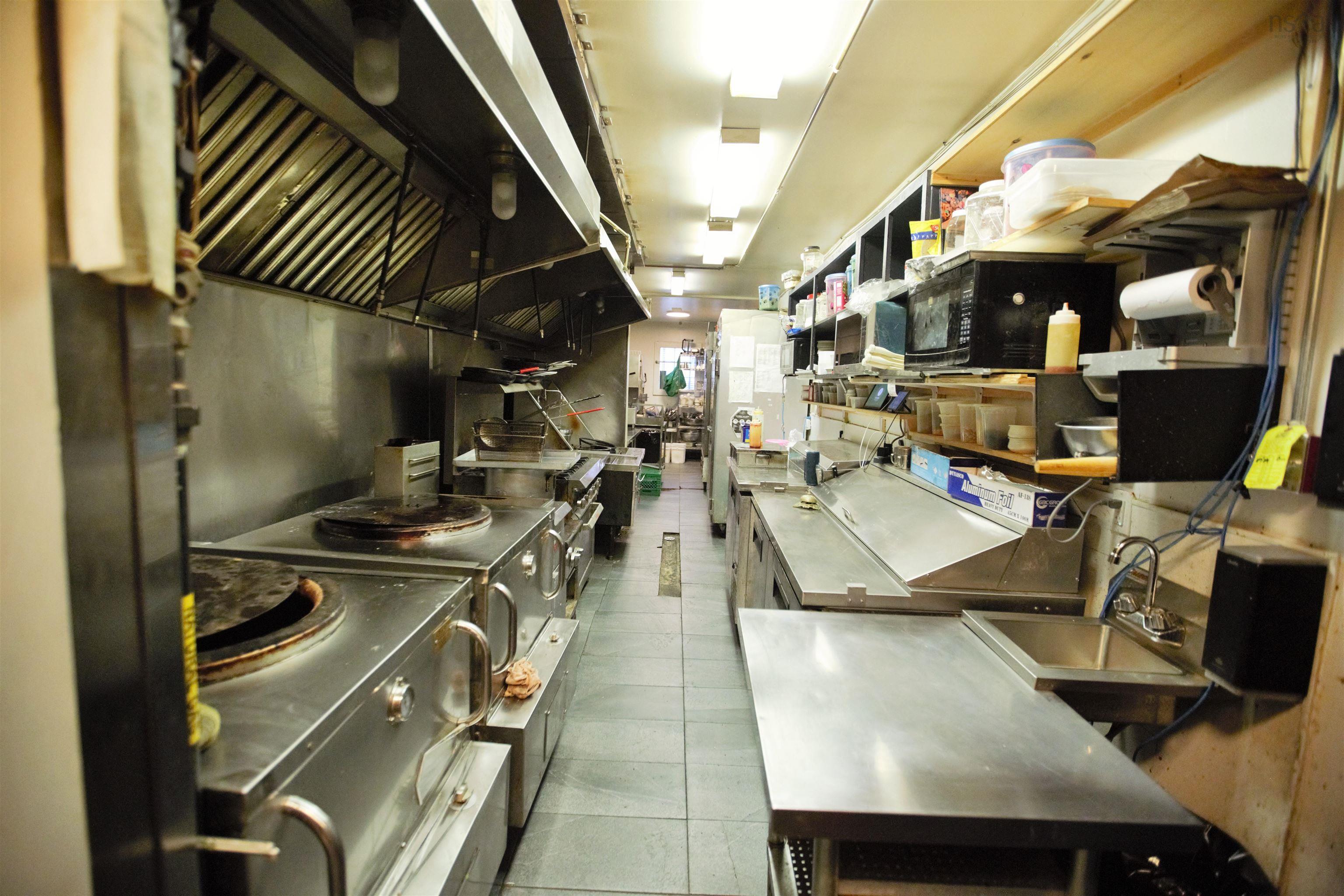 6293 Quinpool Road, Halifax, NS (MLS 202526106)