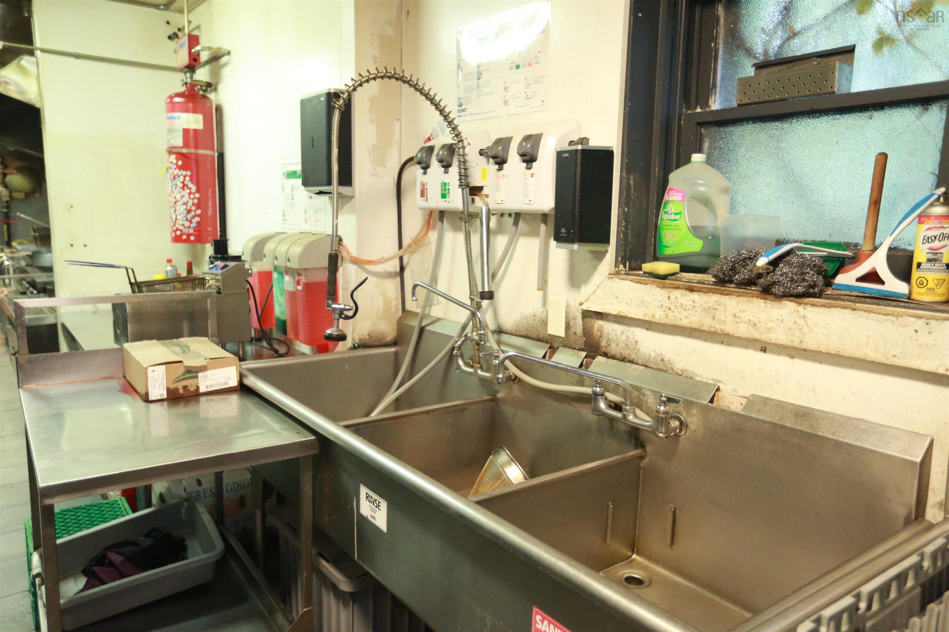 6293 Quinpool Road, Halifax, NS (MLS 202526106)