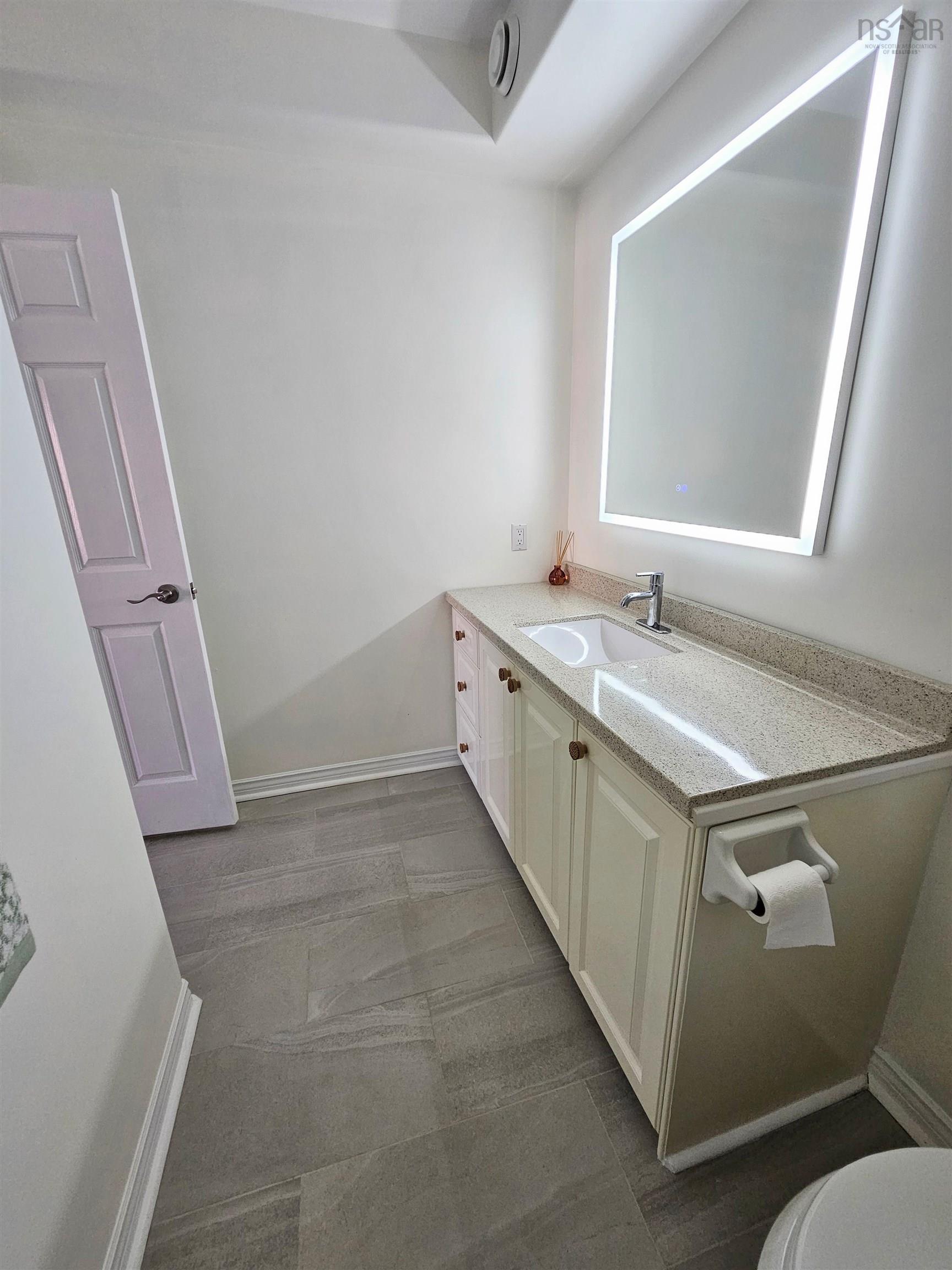 103 30 Waterfront Drive, Bedford, NS (MLS 202526162)