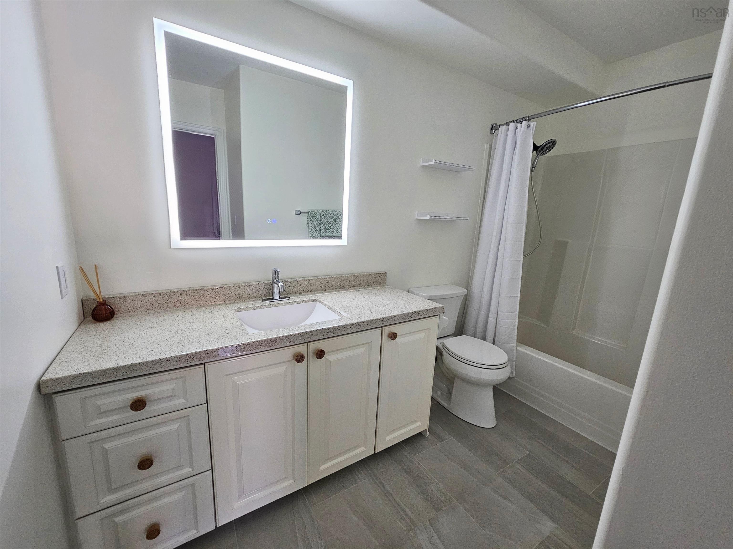 103 30 Waterfront Drive, Bedford, NS (MLS 202526162)