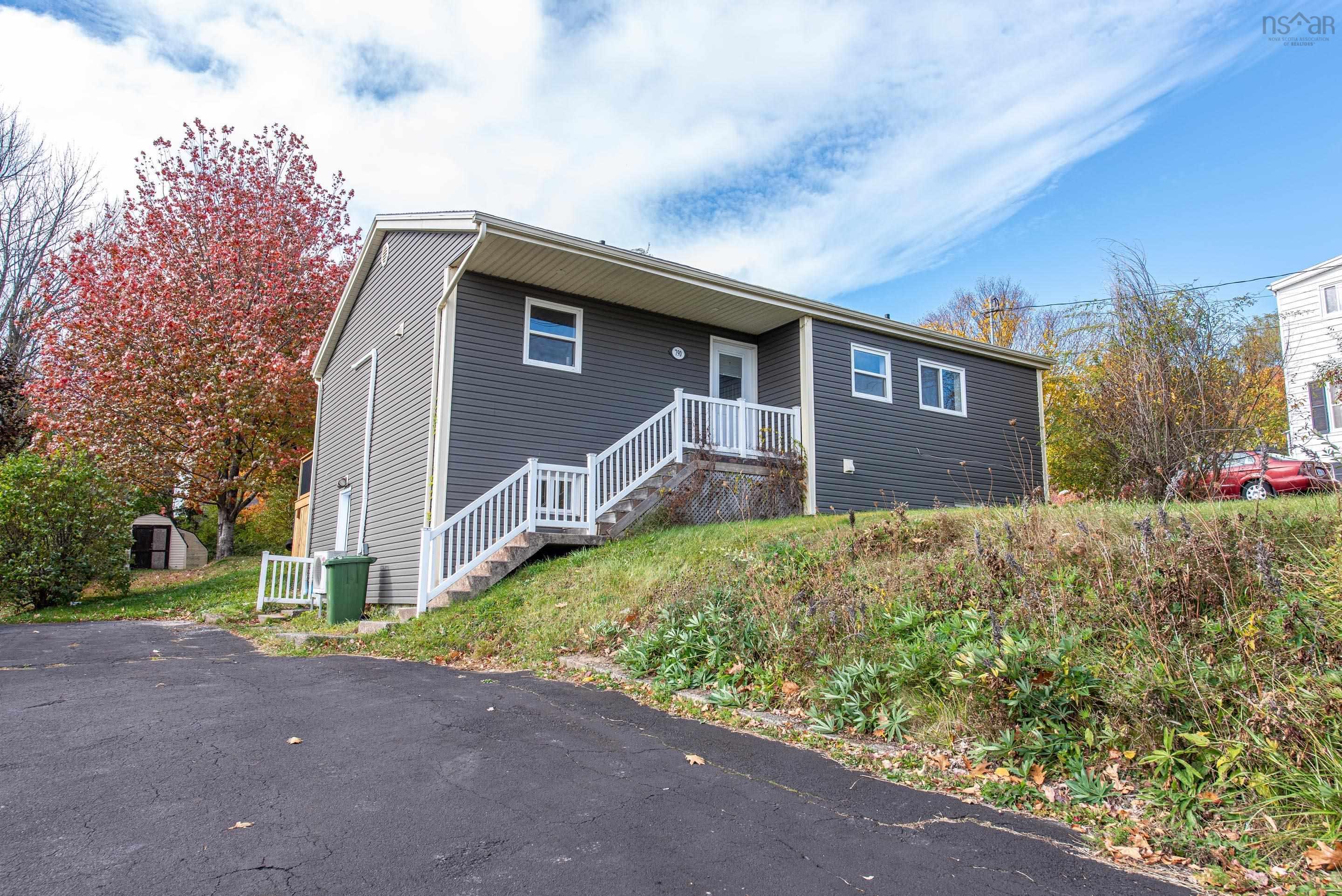 790 Old Sackville Rd Road, Sackville, NS (MLS 202526163)