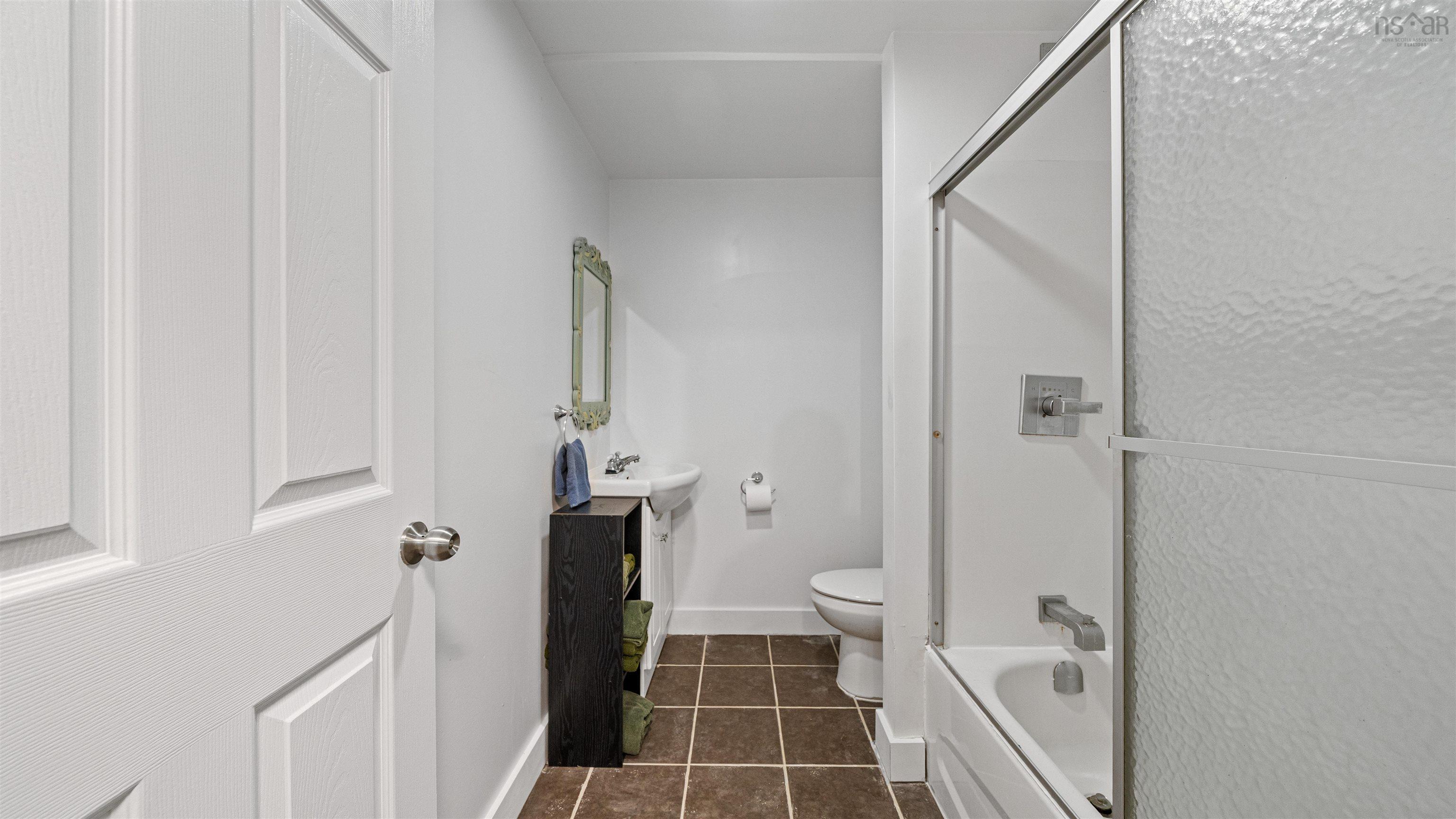 16 Donview Drive, Dartmouth, NS (MLS 202526263)