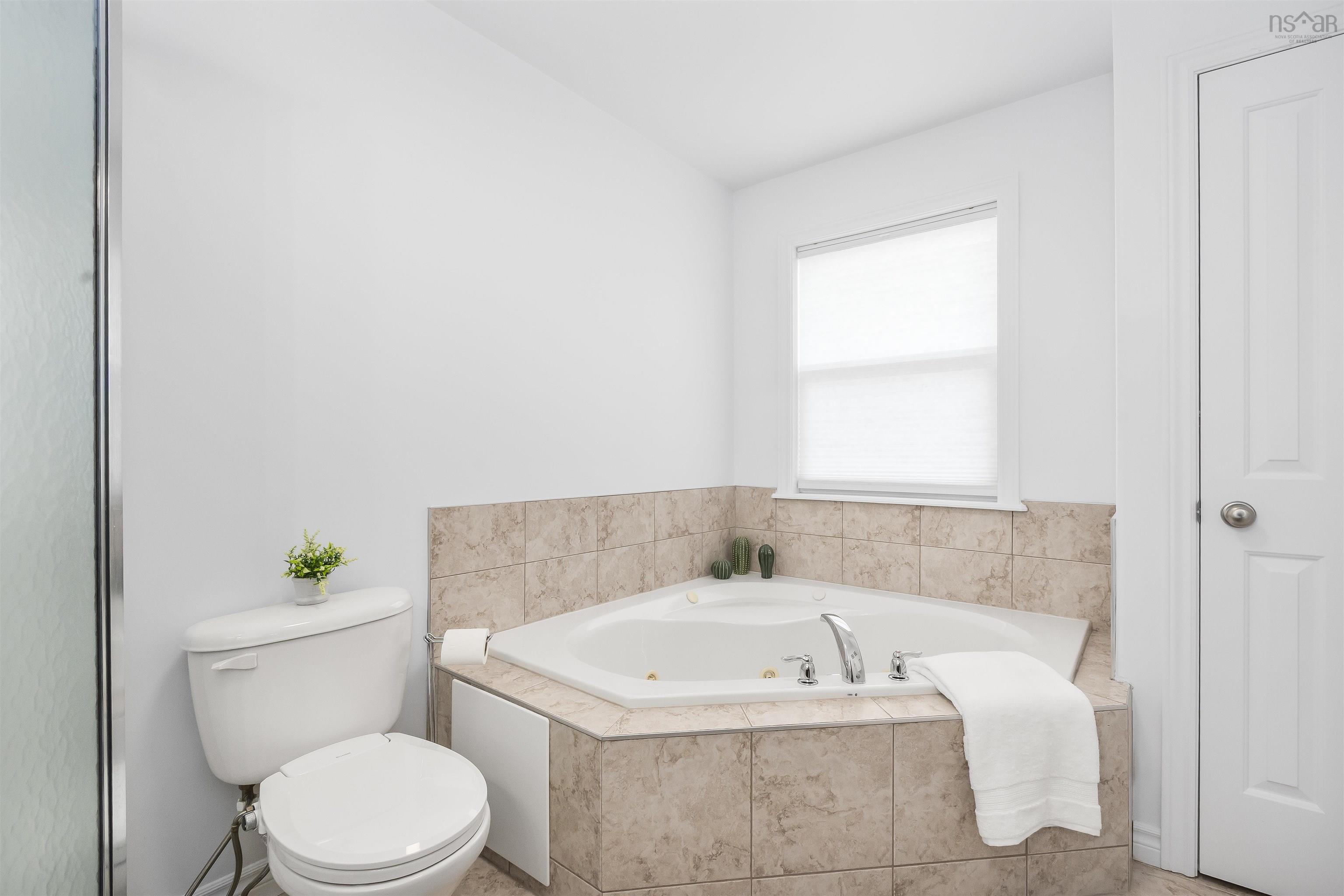 5 Brigadier Court, Halifax, NS (MLS 202526311)