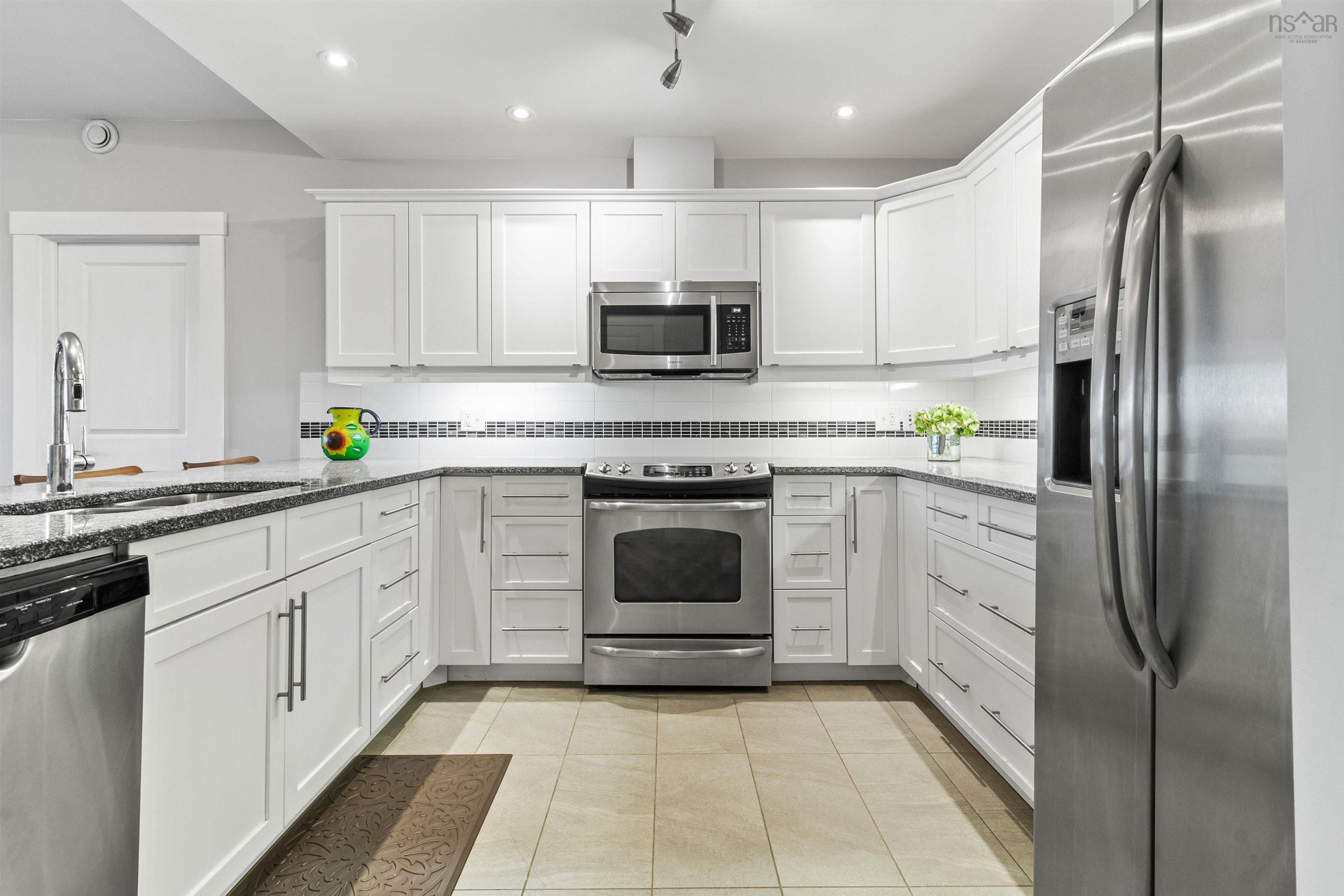 409 220 Waterfront Drive, Bedford, NS (MLS 202526338)