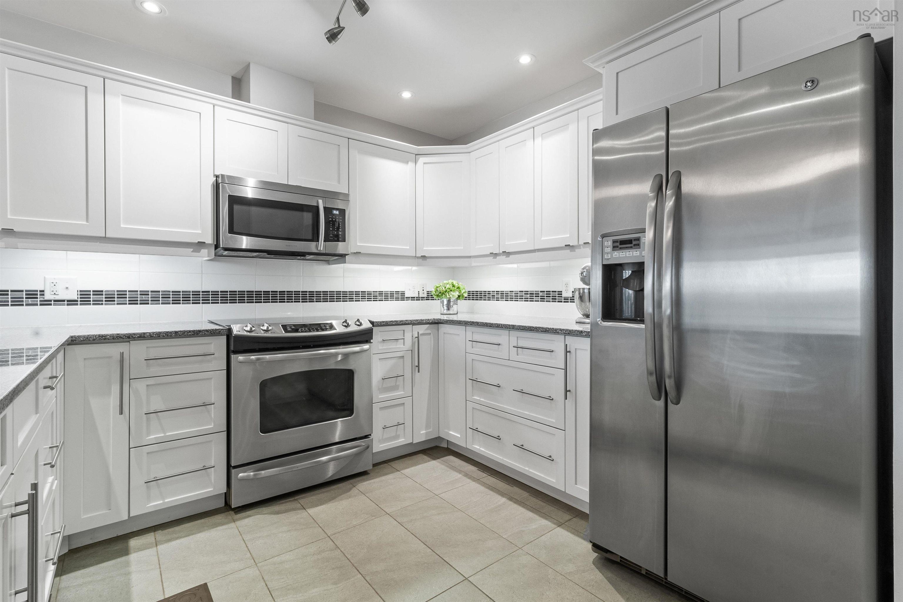 409 220 Waterfront Drive, Bedford, NS (MLS 202526338)