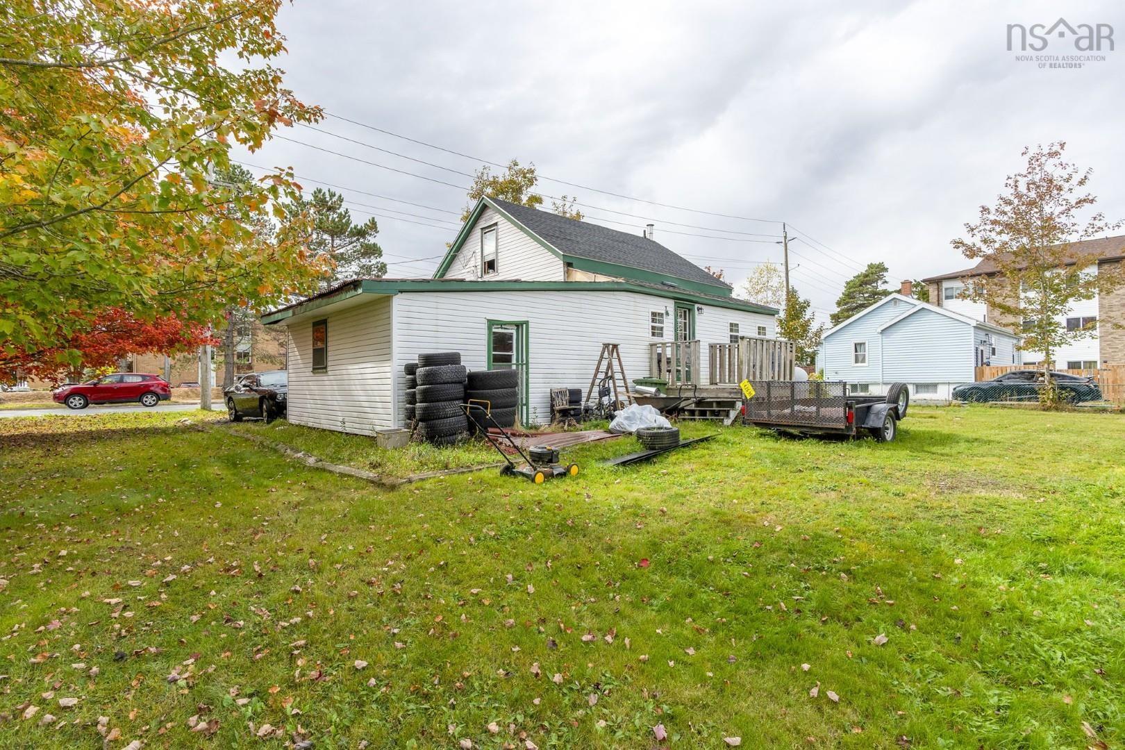 77 Gaston Road, Dartmouth, NS (MLS 202526342)