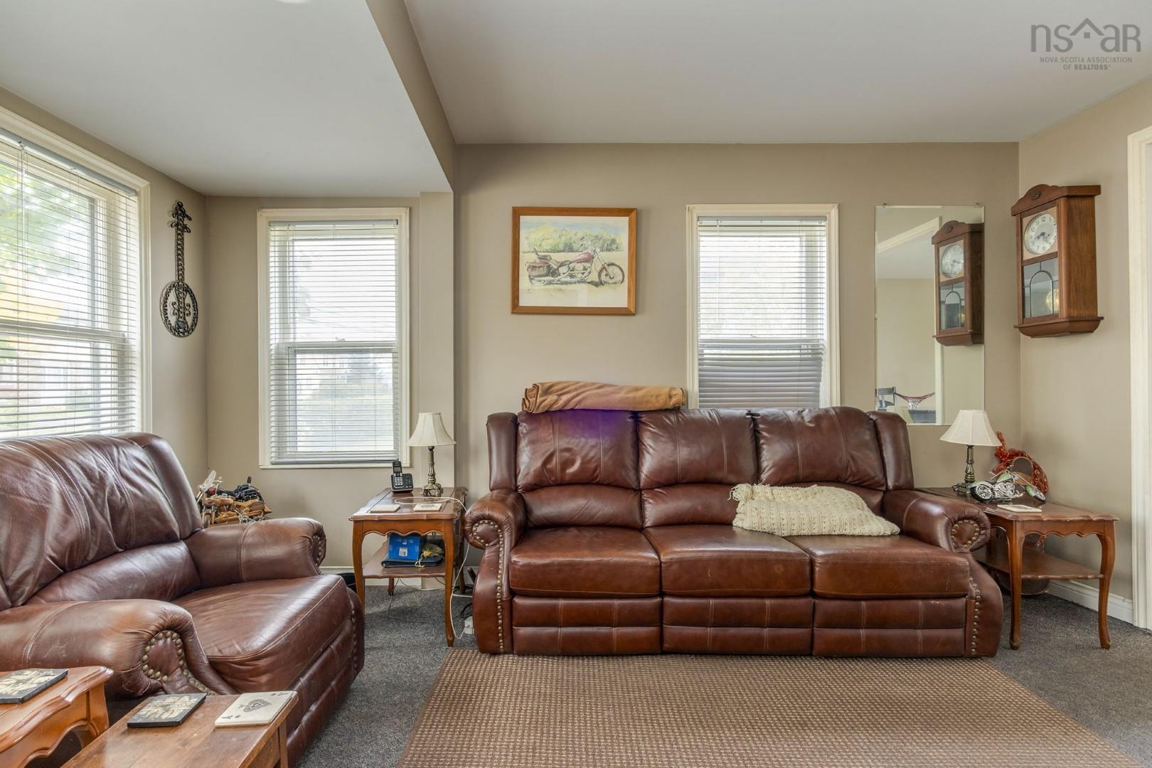 77 Gaston Road, Dartmouth, NS (MLS 202526342)