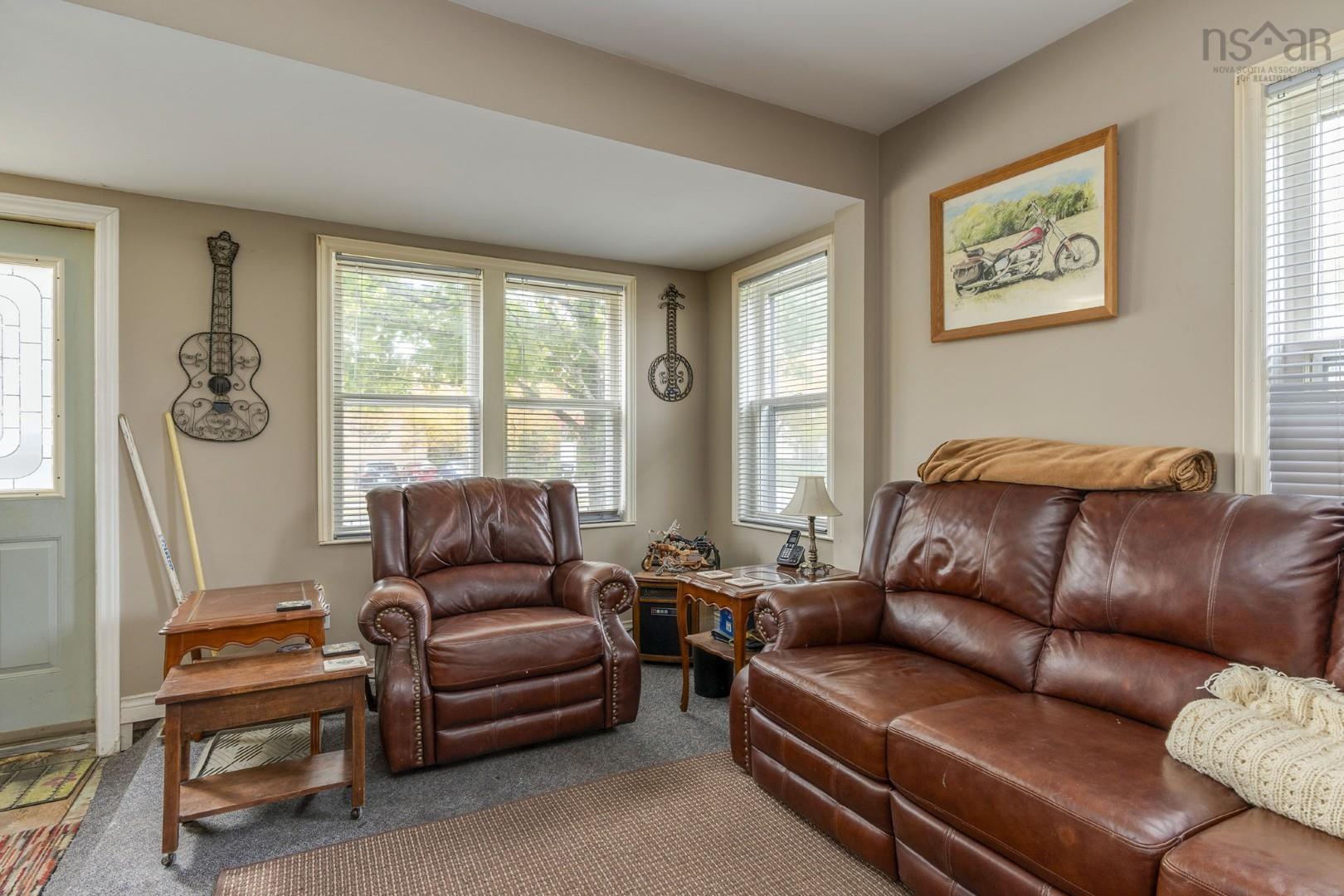 77 Gaston Road, Dartmouth, NS (MLS 202526342)