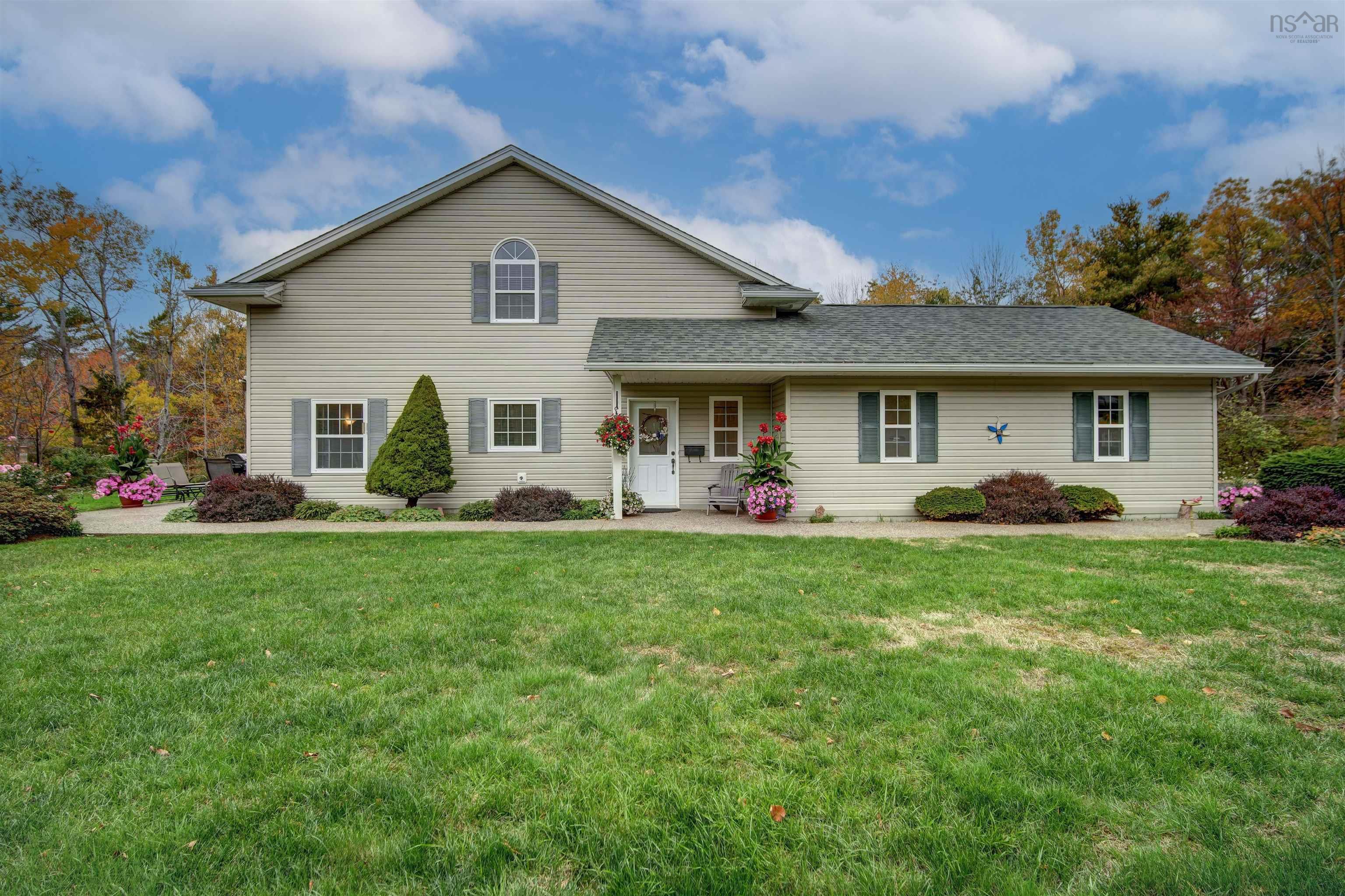 42 Given Drive, Grand Lake, NS (MLS 202526348)