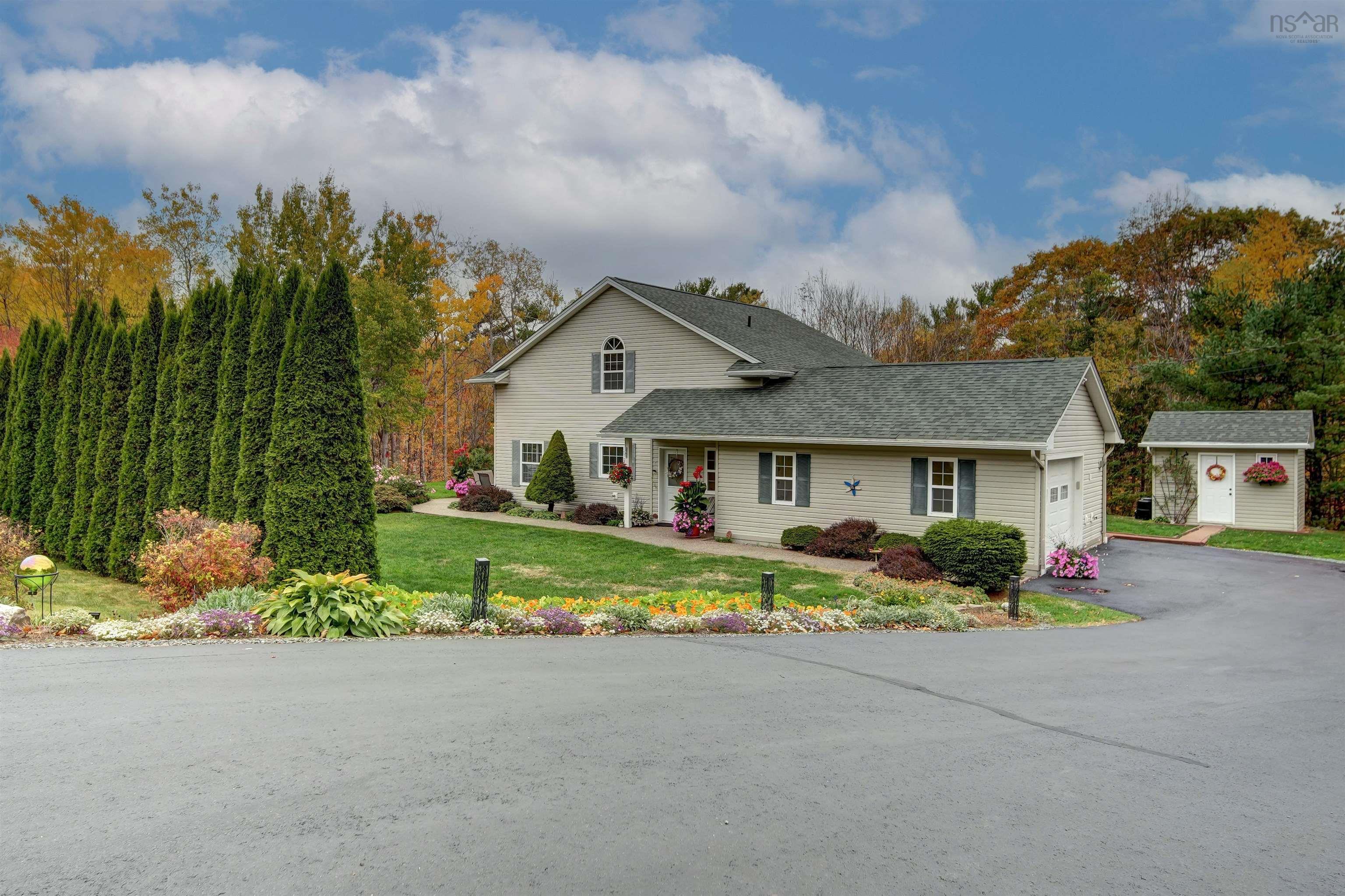 42 Given Drive, Grand Lake, NS (MLS 202526348)