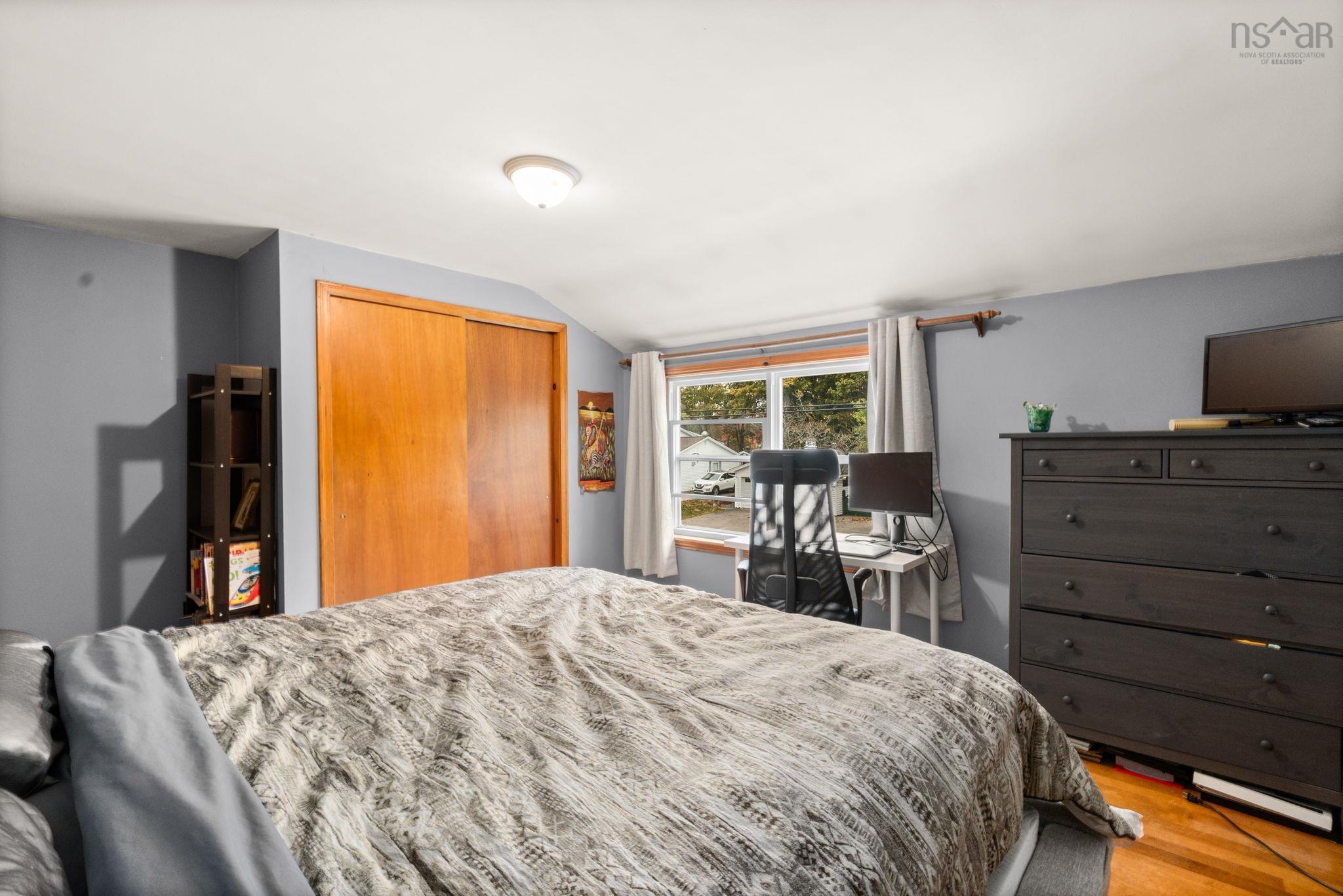 33 Pinehill Road, Dartmouth, NS (MLS 202526362)