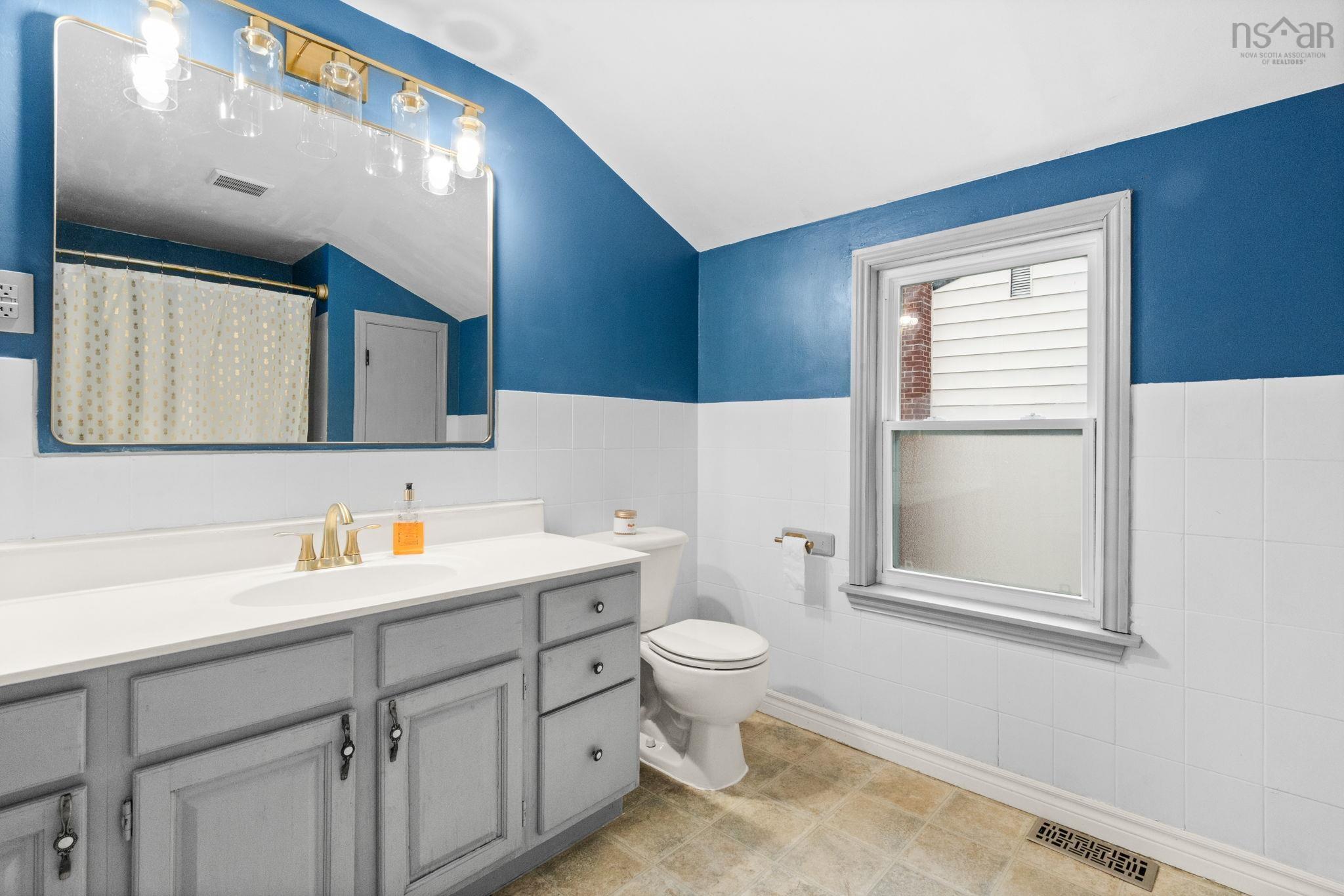 33 Pinehill Road, Dartmouth, NS (MLS 202526362)