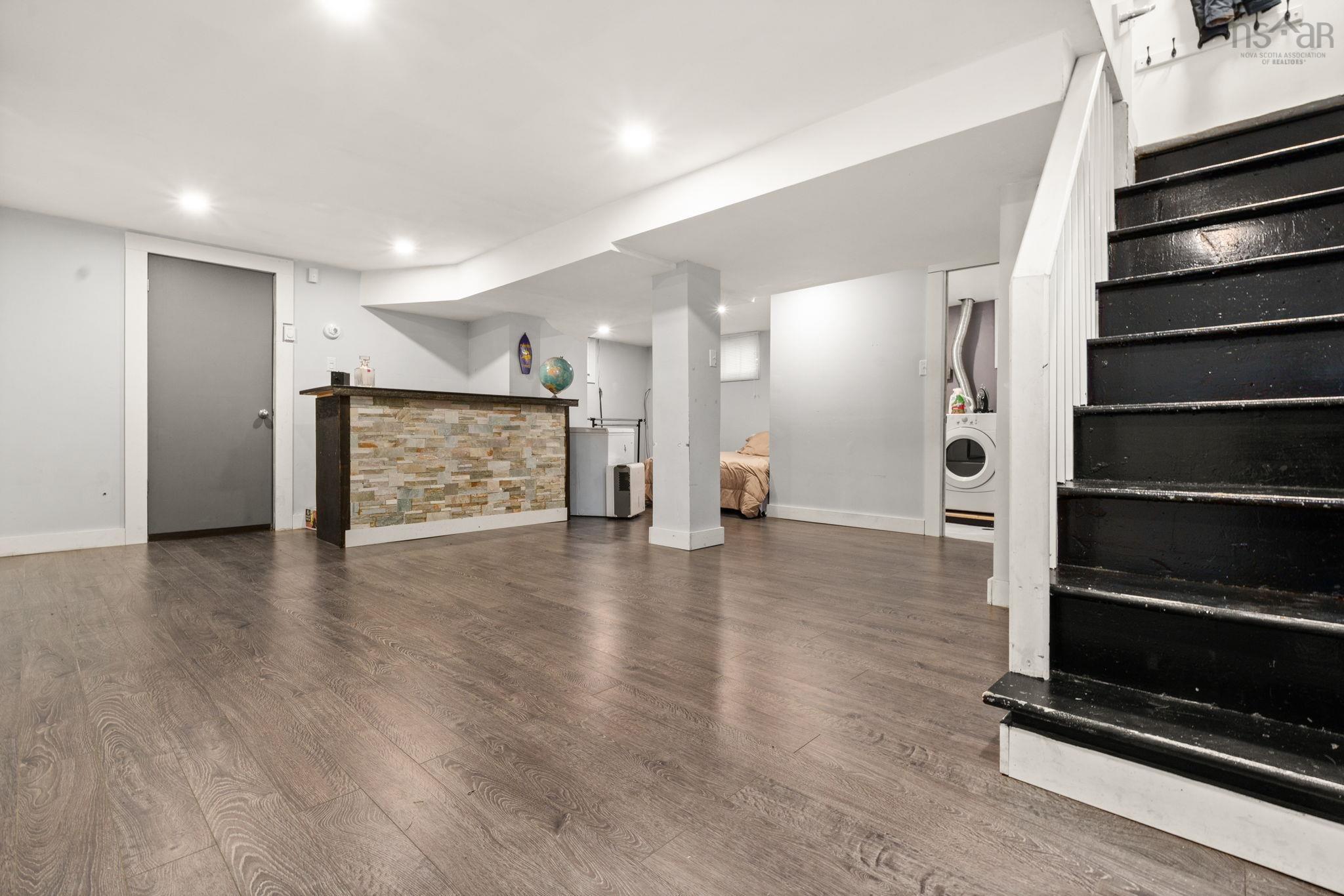 33 Pinehill Road, Dartmouth, NS (MLS 202526362)