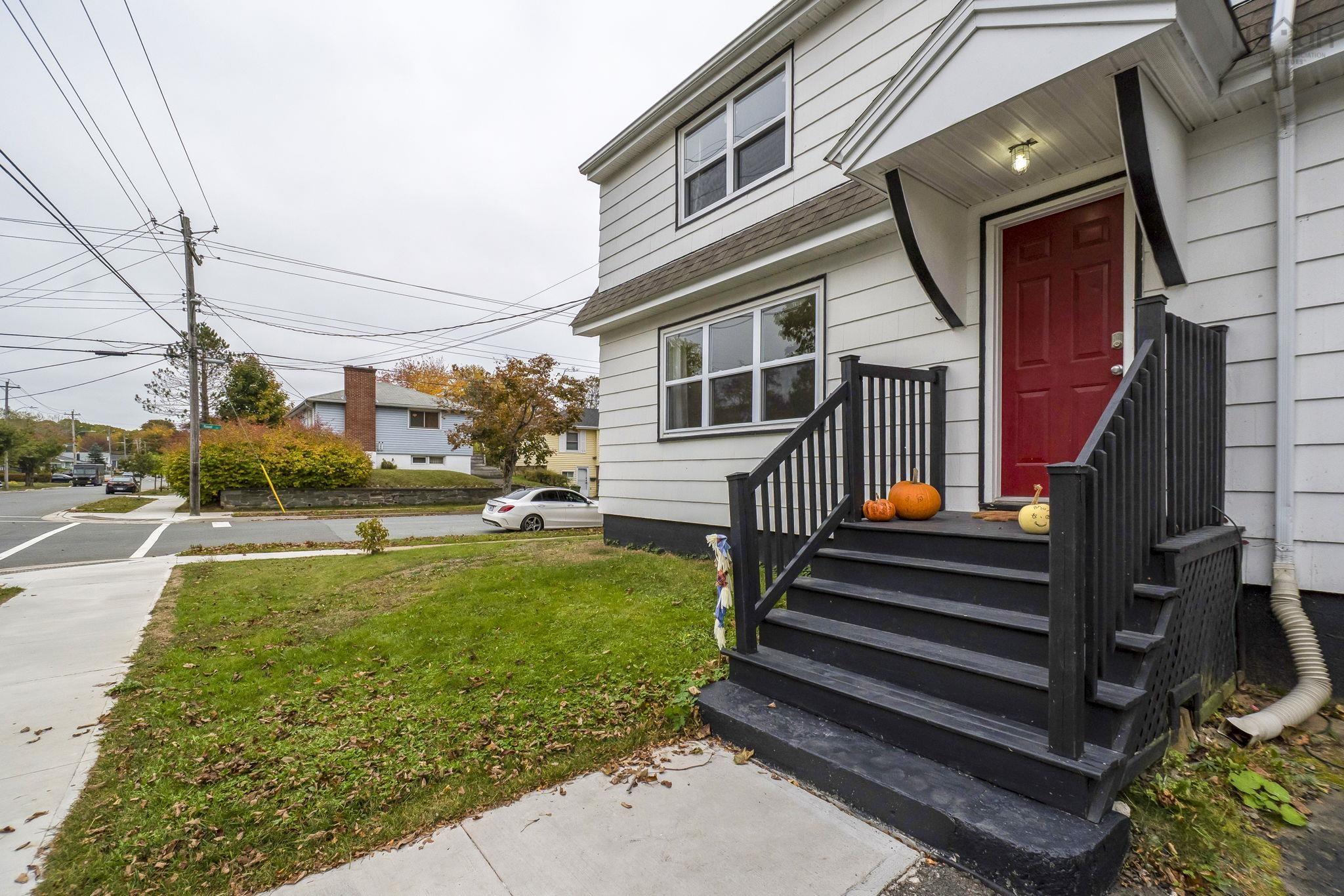 33 Pinehill Road, Dartmouth, NS (MLS 202526362)