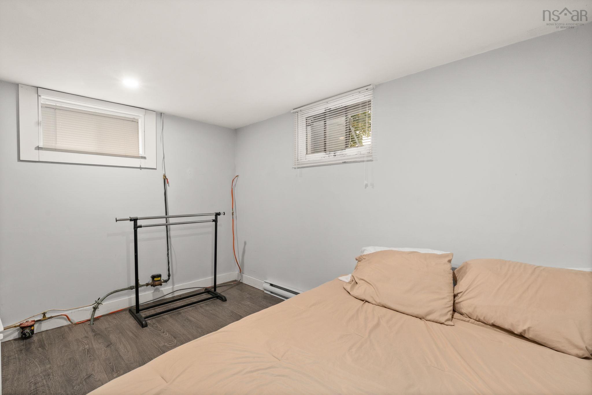 33 Pinehill Road, Dartmouth, NS (MLS 202526362)