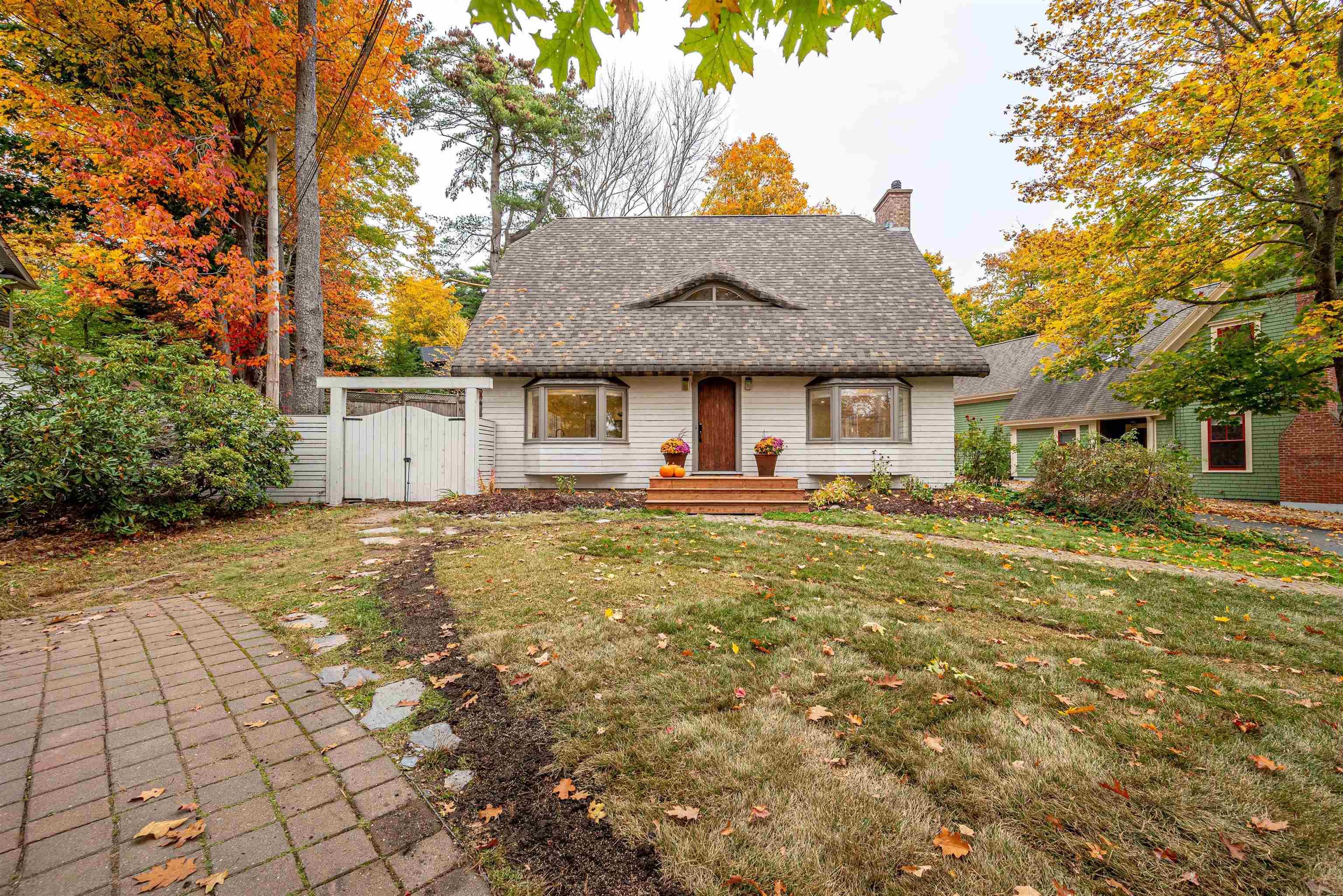 680 Shore Drive, Bedford, NS (MLS® 202526368)