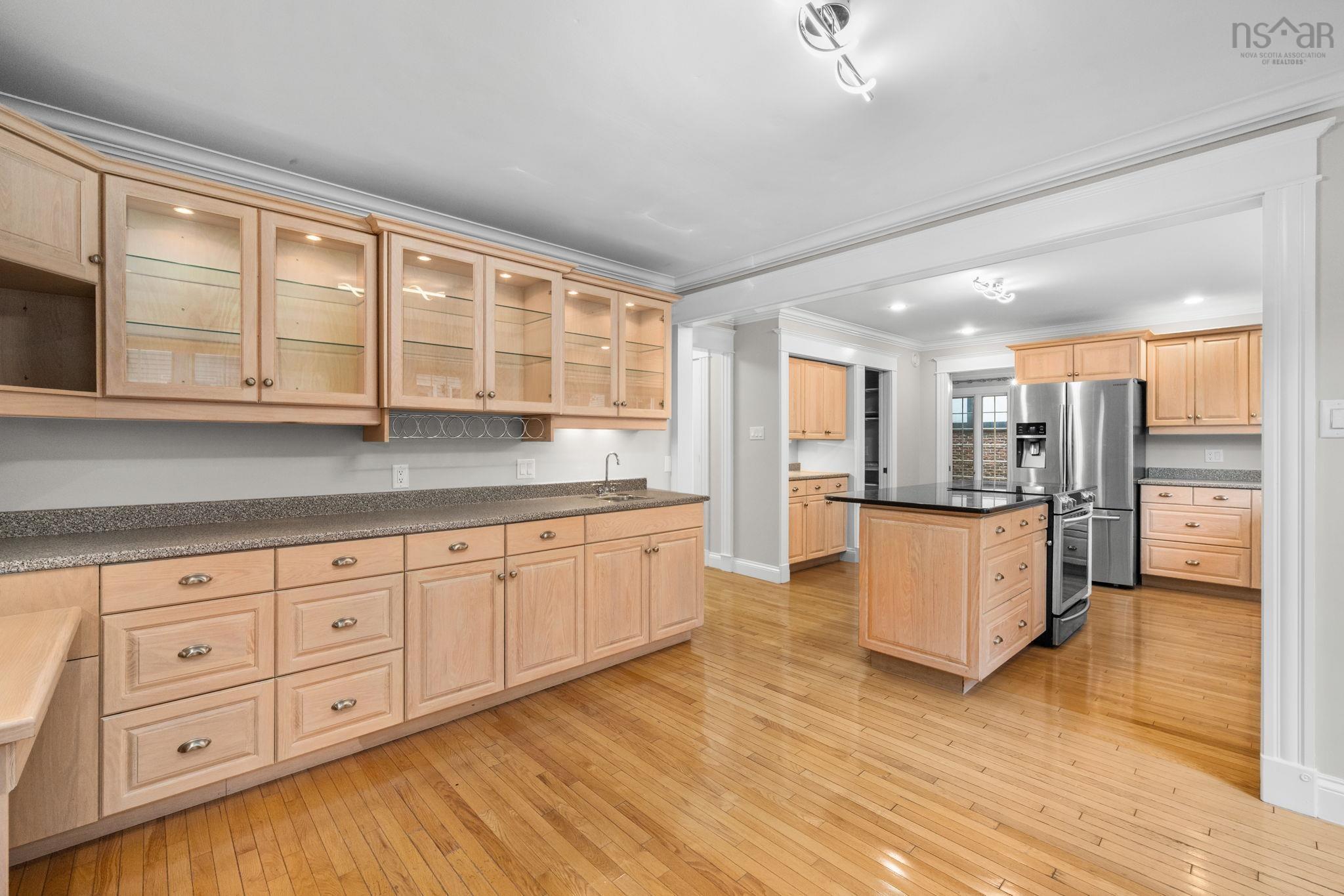 916 Young Avenue, Halifax, NS (MLS 202526388)