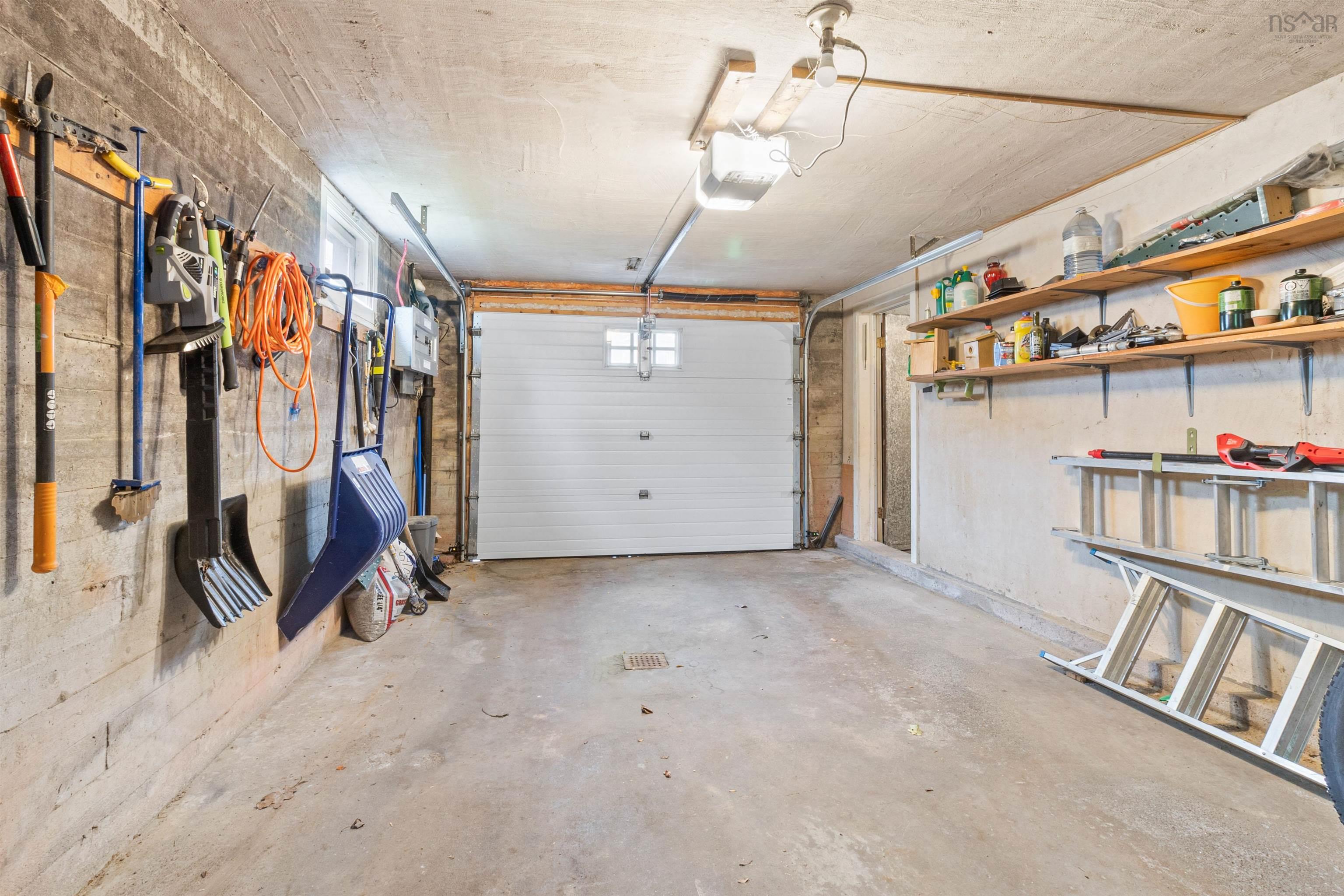 15 Laurier Street, Dartmouth, NS (MLS 202526391)