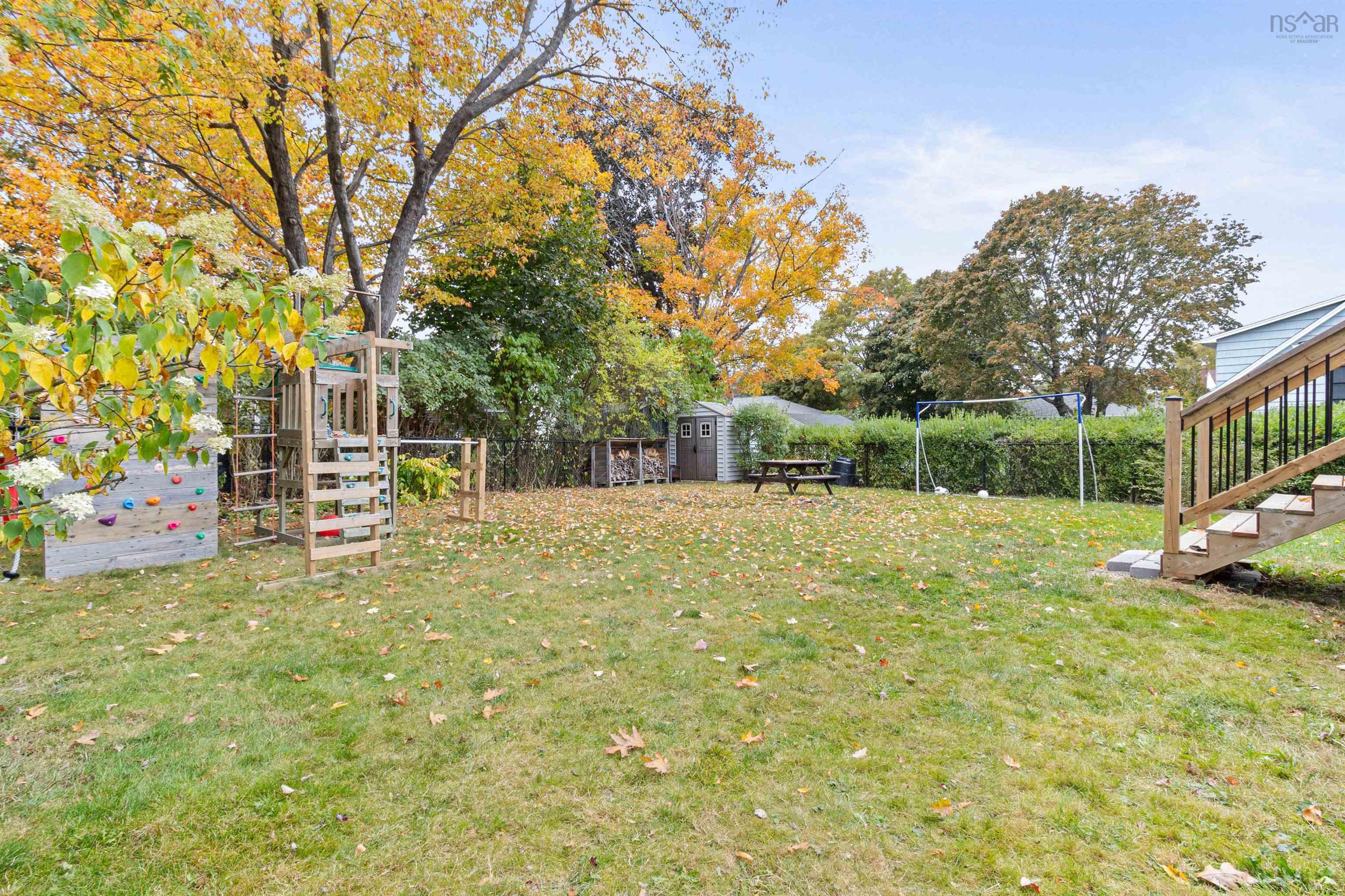 15 Laurier Street, Dartmouth, NS (MLS 202526391)