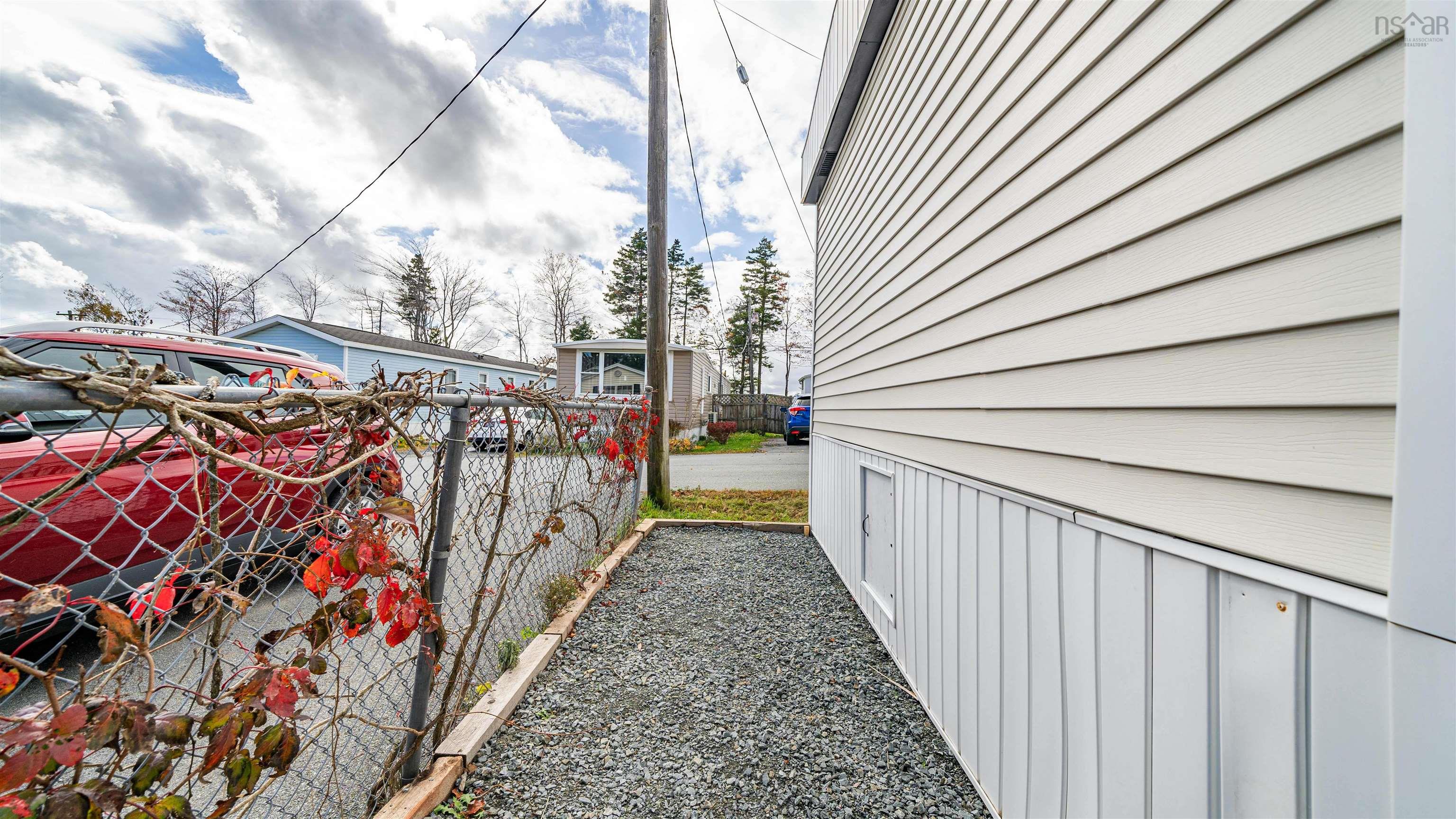 18 Earleton Avenue, Dartmouth, NS (MLS 202526467)