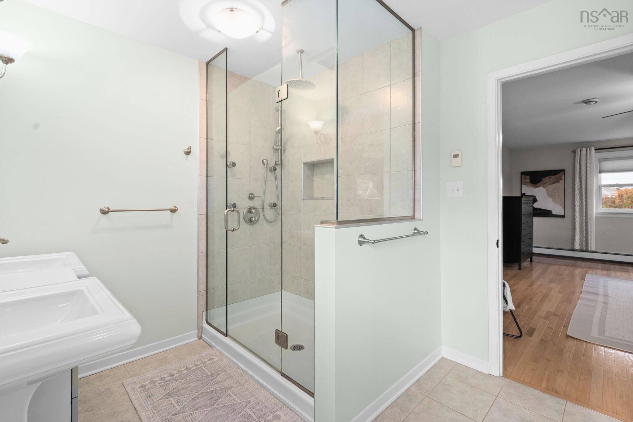 14 Bayswater Road, Dartmouth, NS (MLS 202526483)