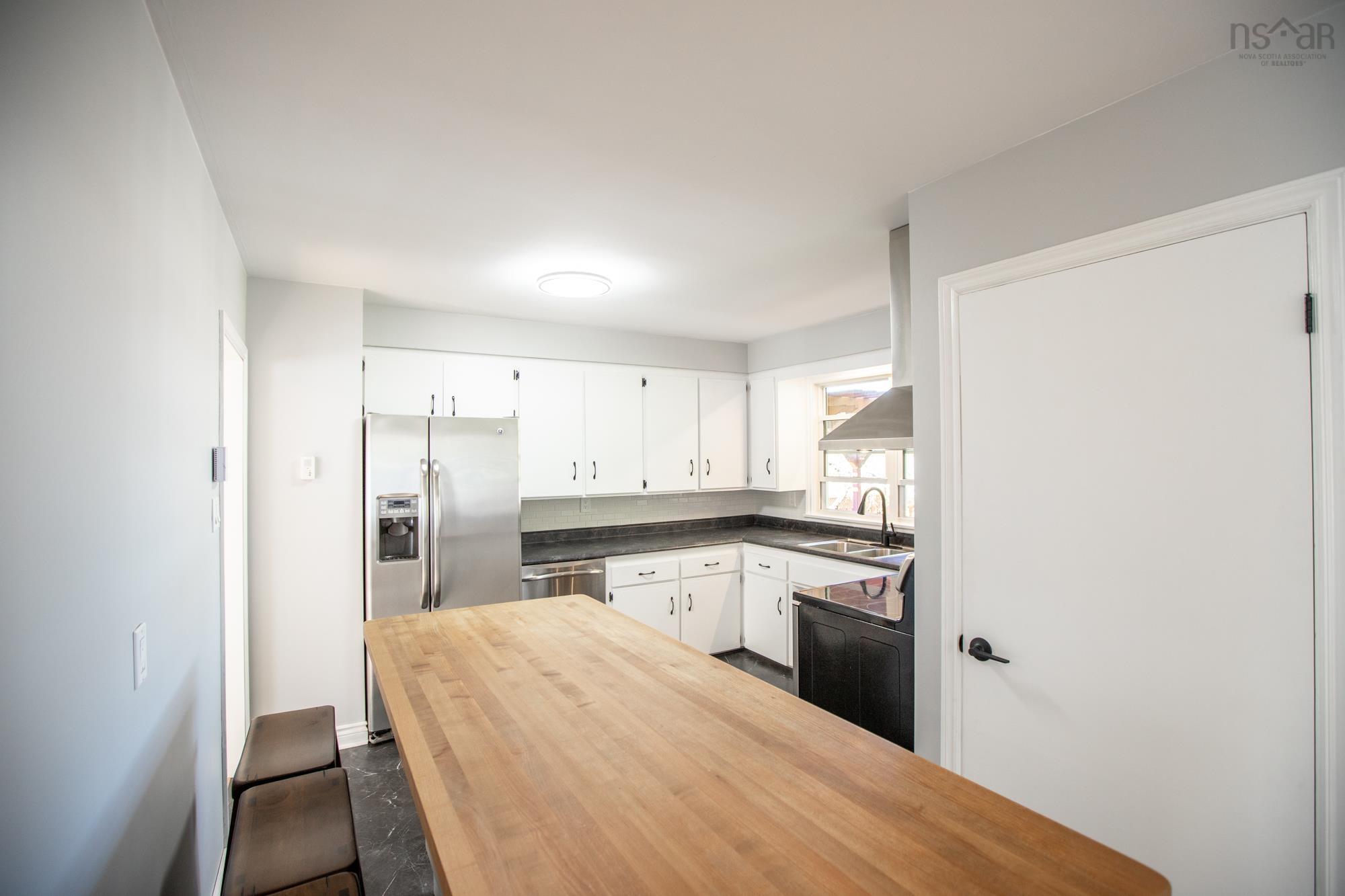 72 Mount Edward Road, Dartmouth, NS (MLS 202526497)