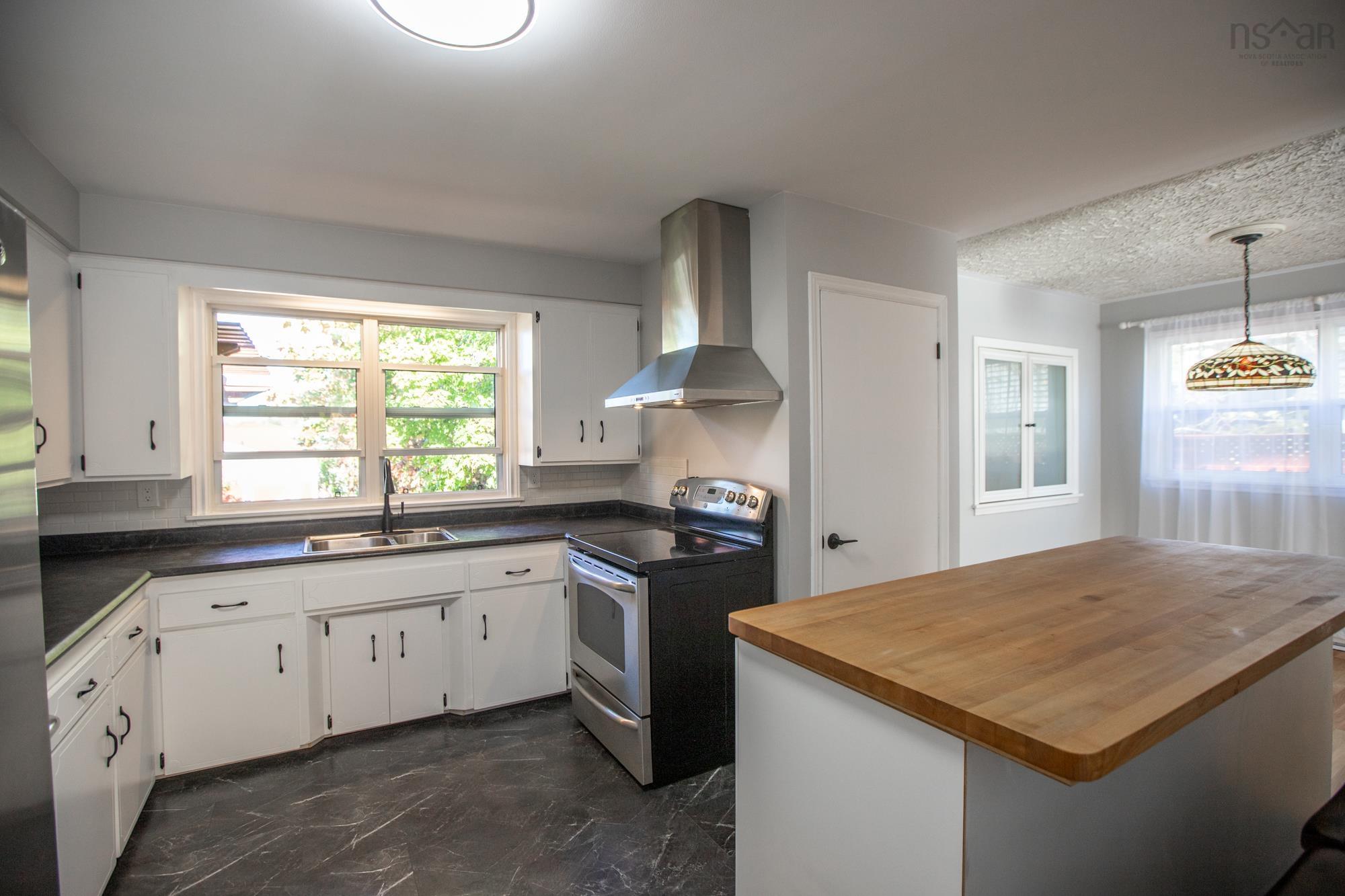 72 Mount Edward Road, Dartmouth, NS (MLS 202526497)