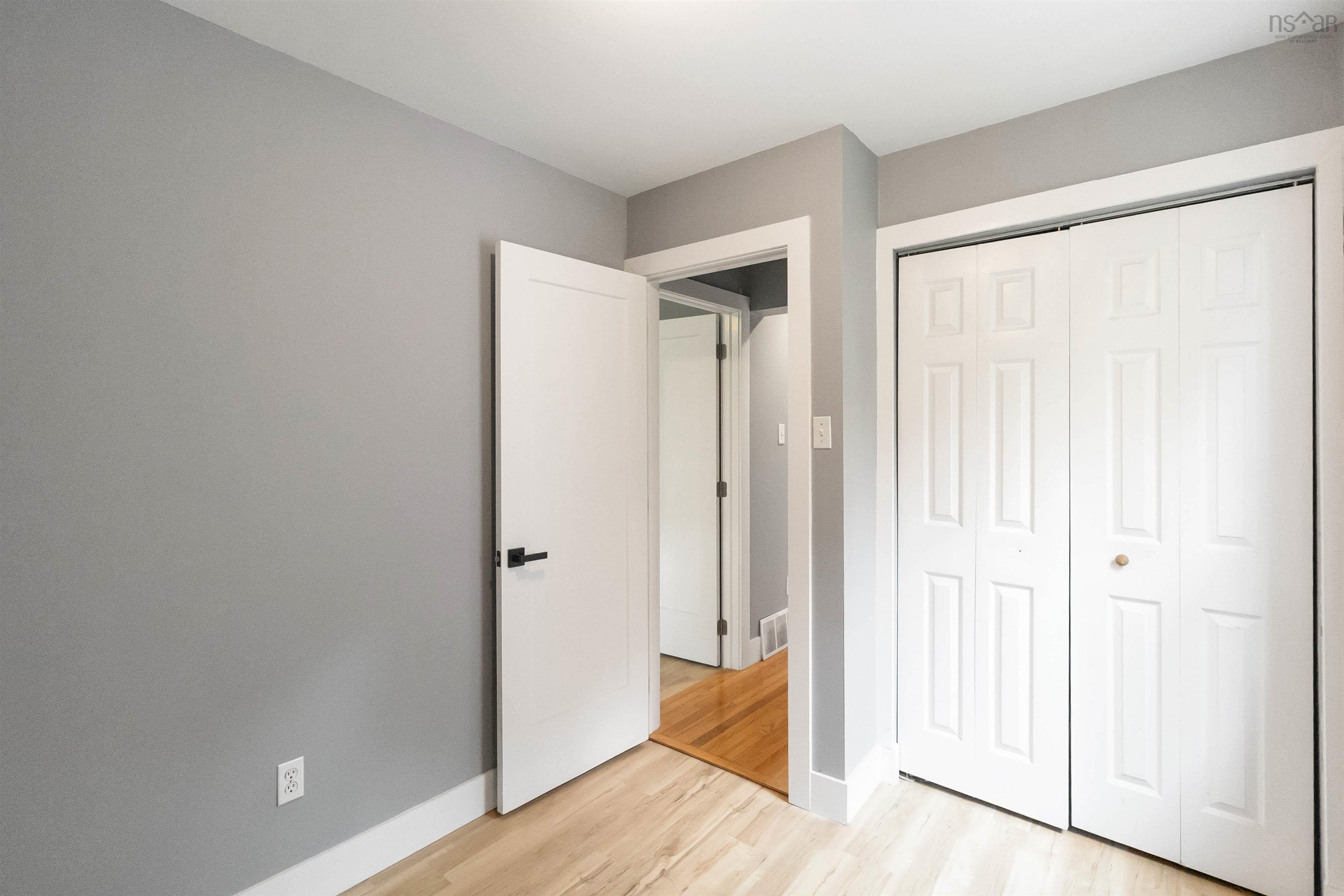 5 Mountain Road, Halifax, NS (MLS 202526501)