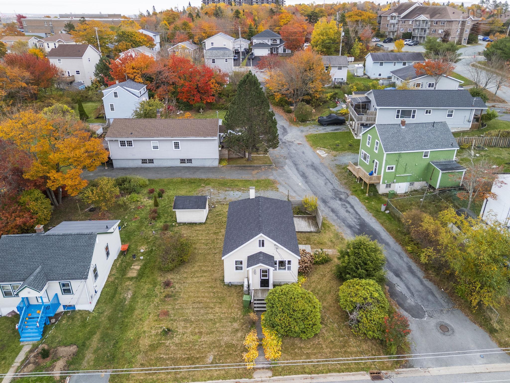 92 Withrod Drive, Halifax, NS (MLS® 202526528) | Halifax Real Estate | RE/MAX Halifax