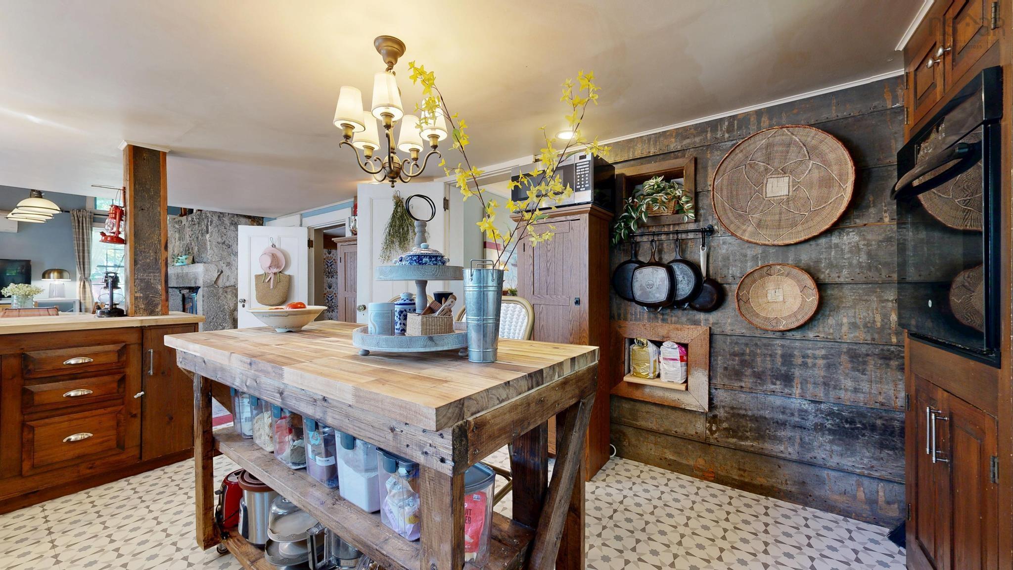 $419,000.00: 17 George Street, Shelburne