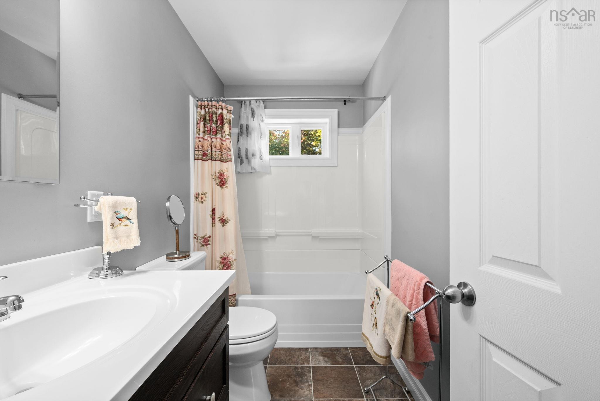 3 Dartmoor Crescent, Bedford, NS (MLS 202526592)