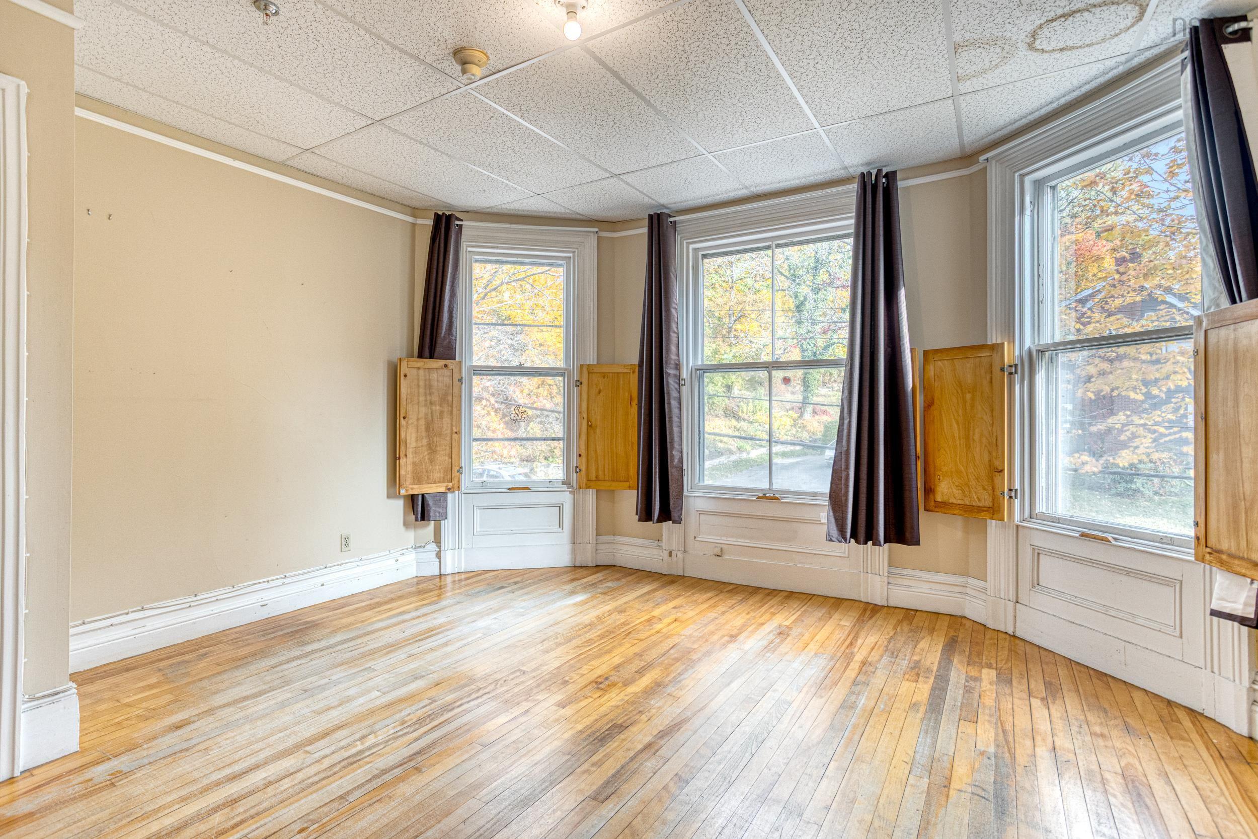 105 Pleasant Street, Dartmouth, NS (MLS 202526637)