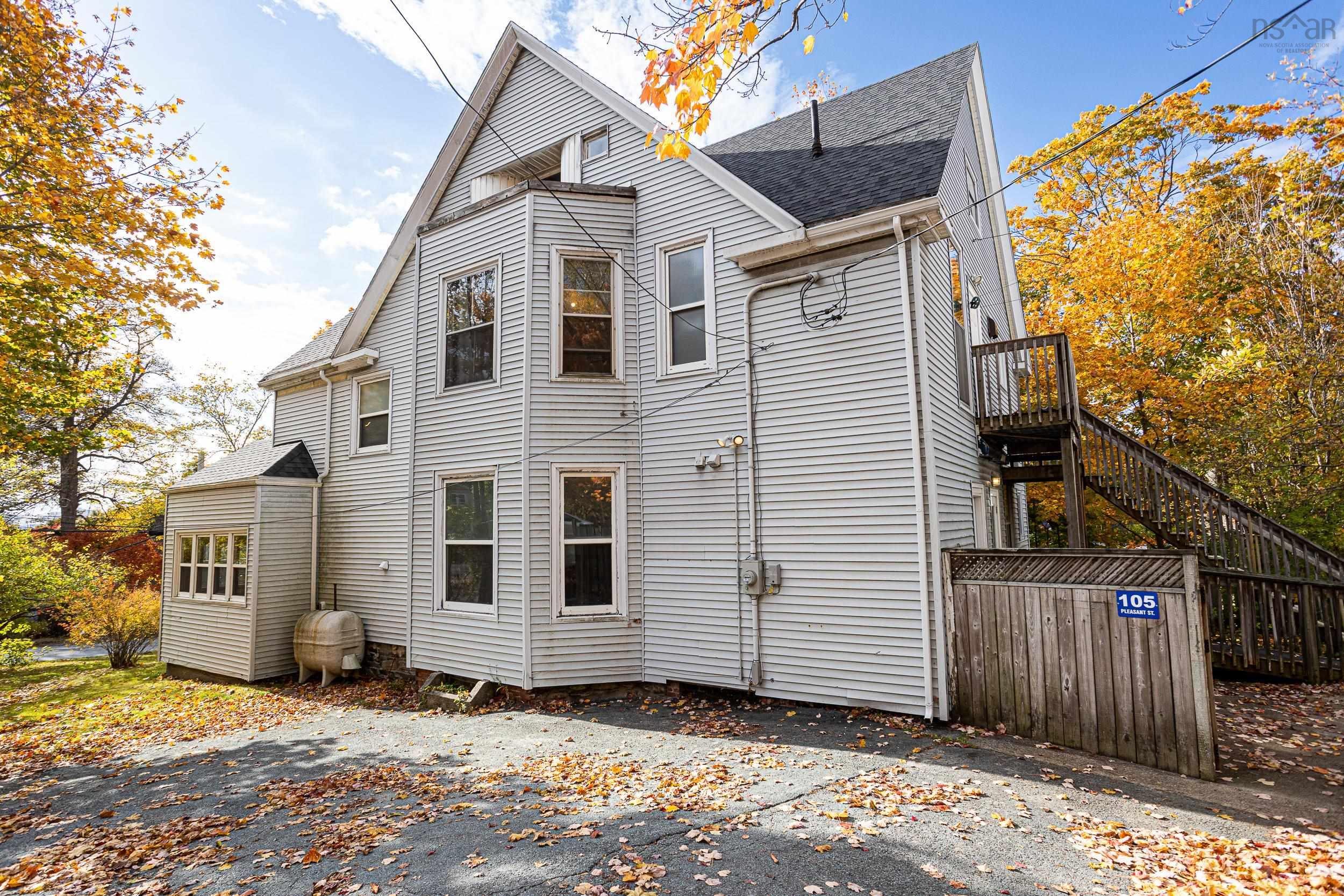 105 Pleasant Street, Dartmouth, NS (MLS 202526637)