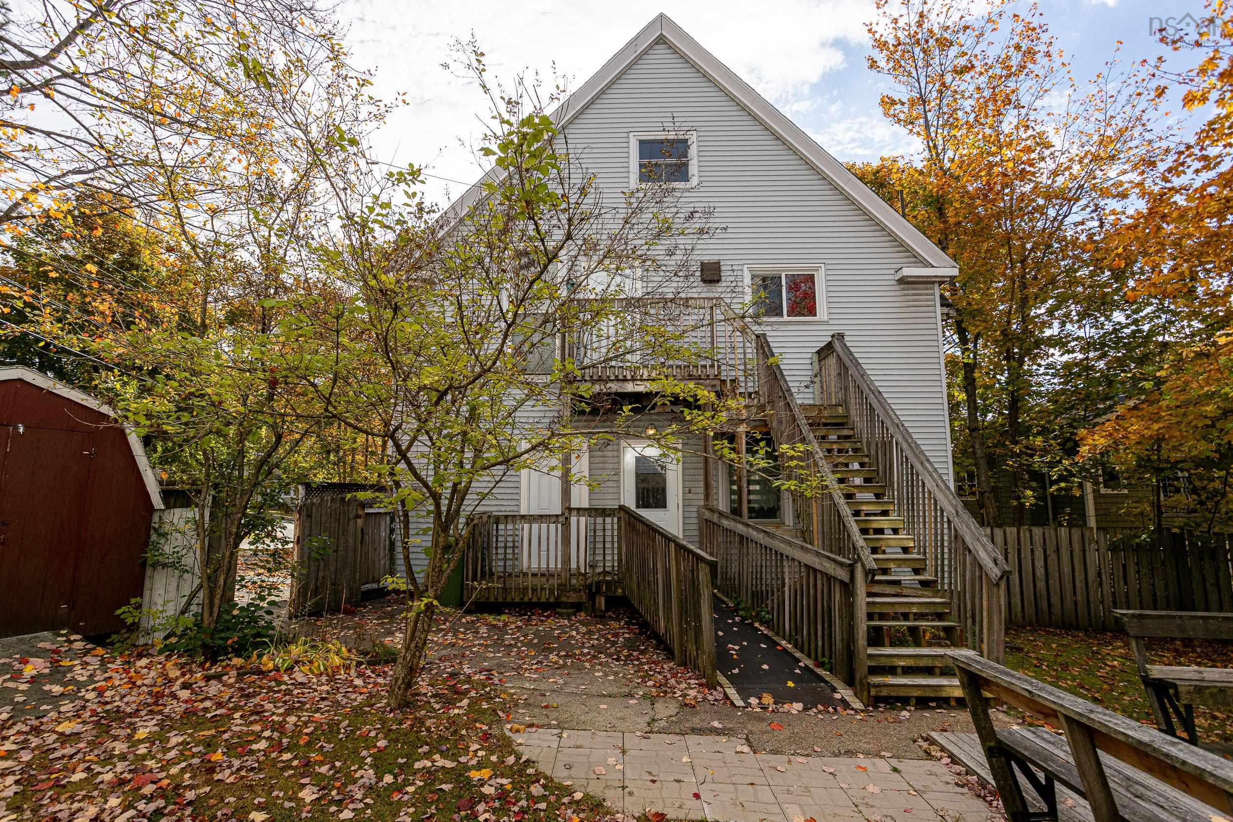 105 Pleasant Street, Dartmouth, NS (MLS 202526637)