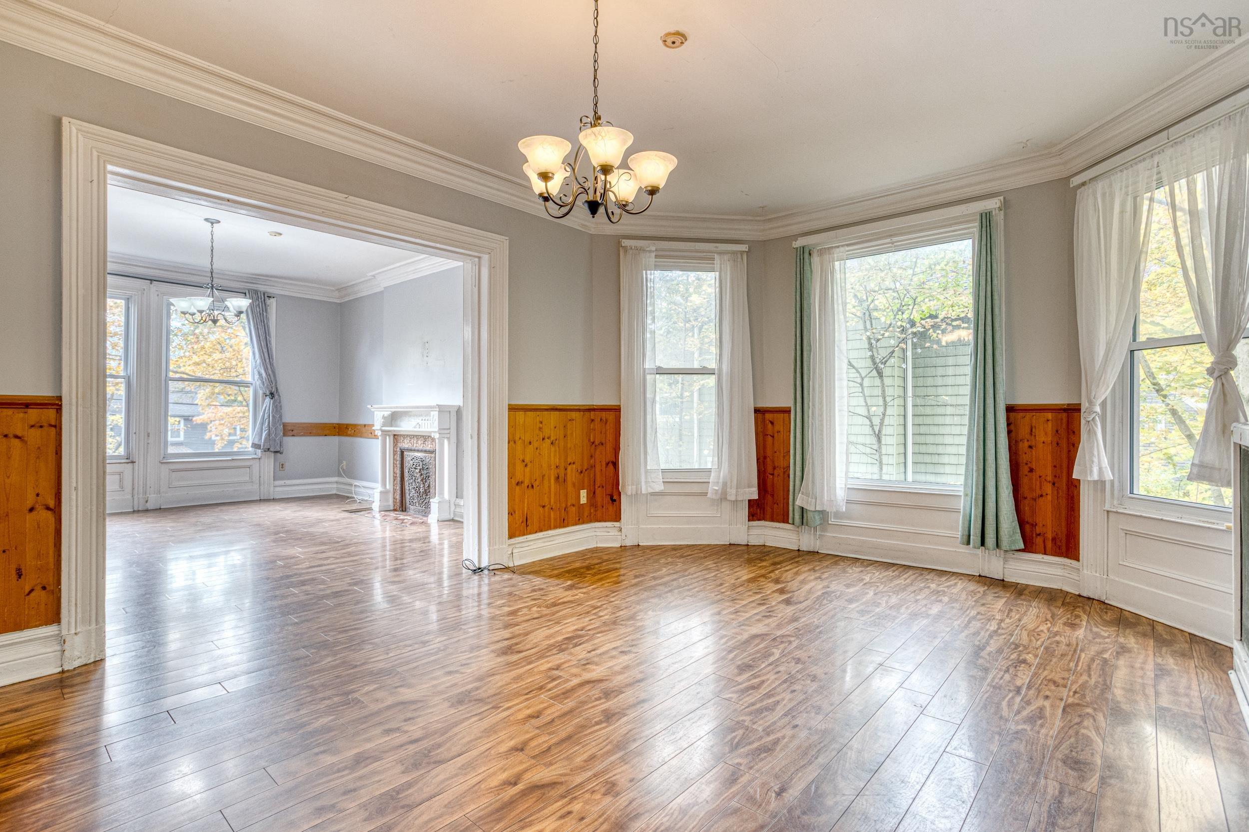 105 Pleasant Street, Dartmouth, NS (MLS 202526637)