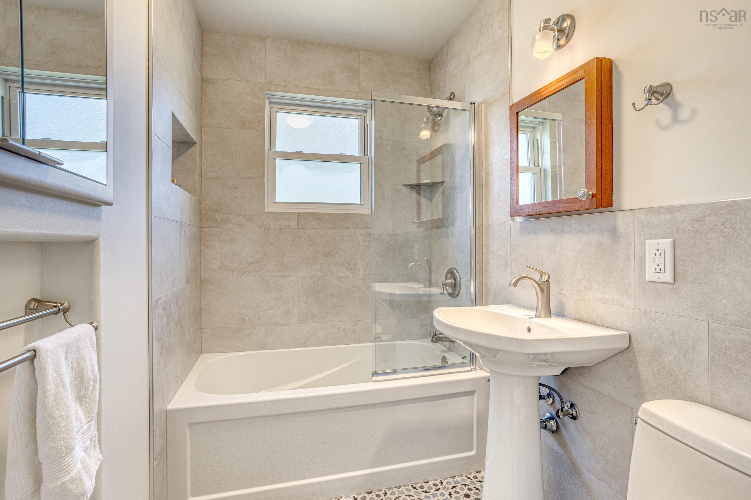 21 Lawnwood Avenue, Halifax, NS (MLS 202526703)