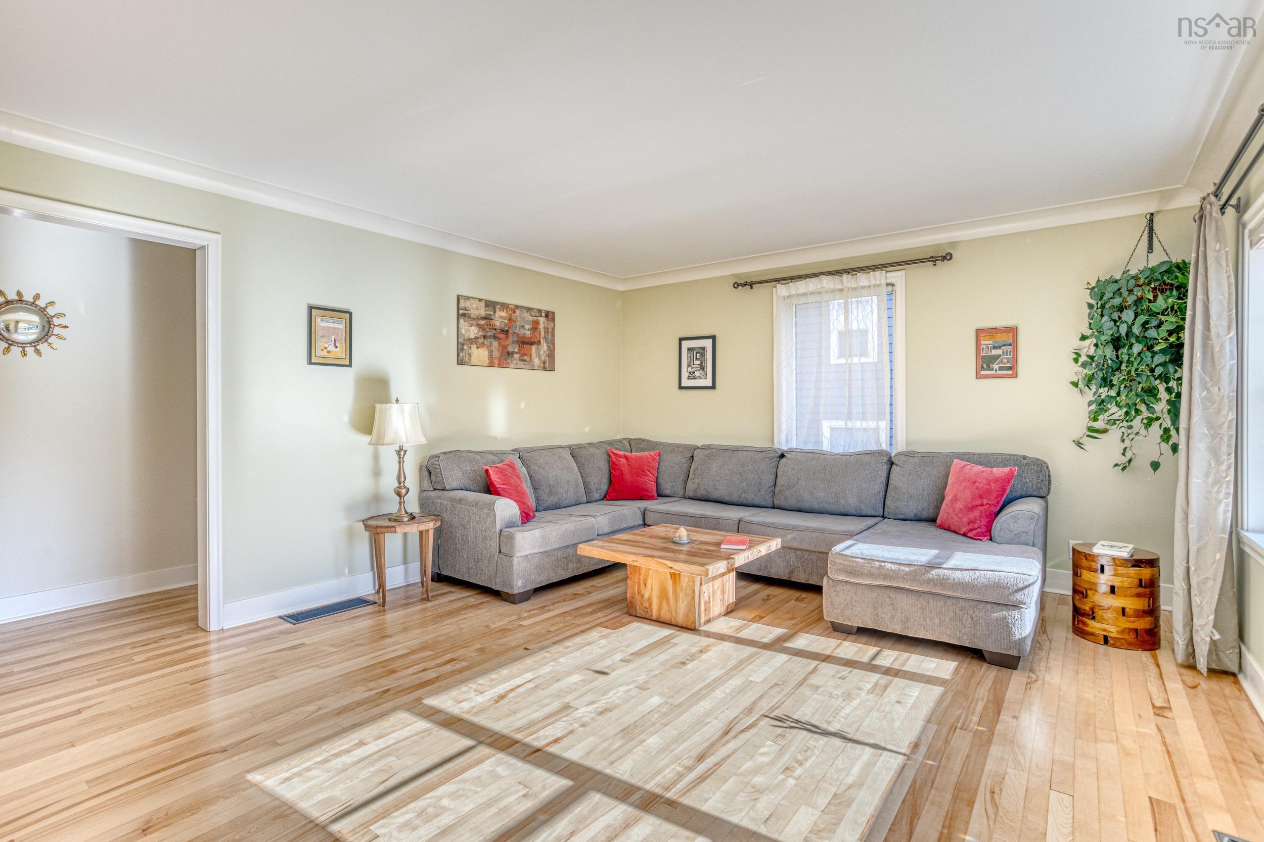 21 Lawnwood Avenue, Halifax, NS (MLS 202526703)