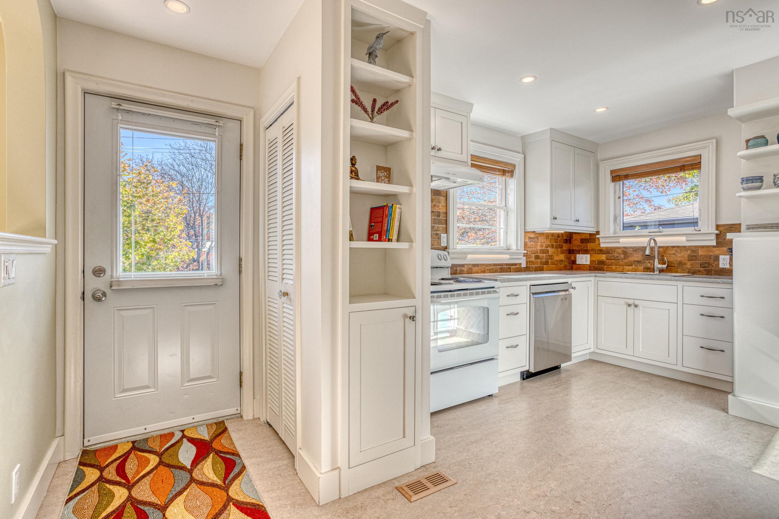 21 Lawnwood Avenue, Halifax, NS (MLS 202526703)