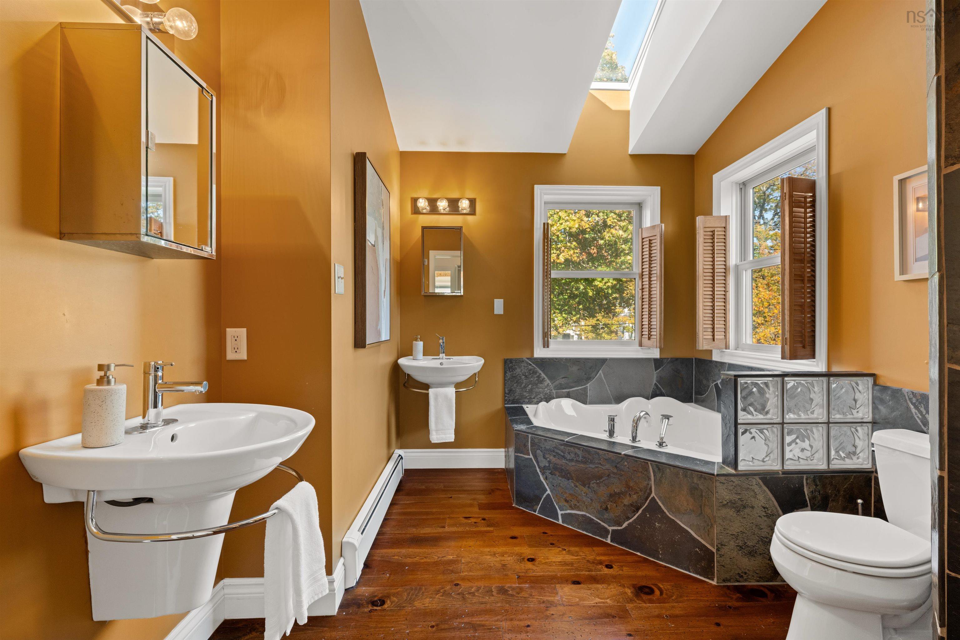 6880 Quinpool Road, Halifax, NS (MLS 202526719)