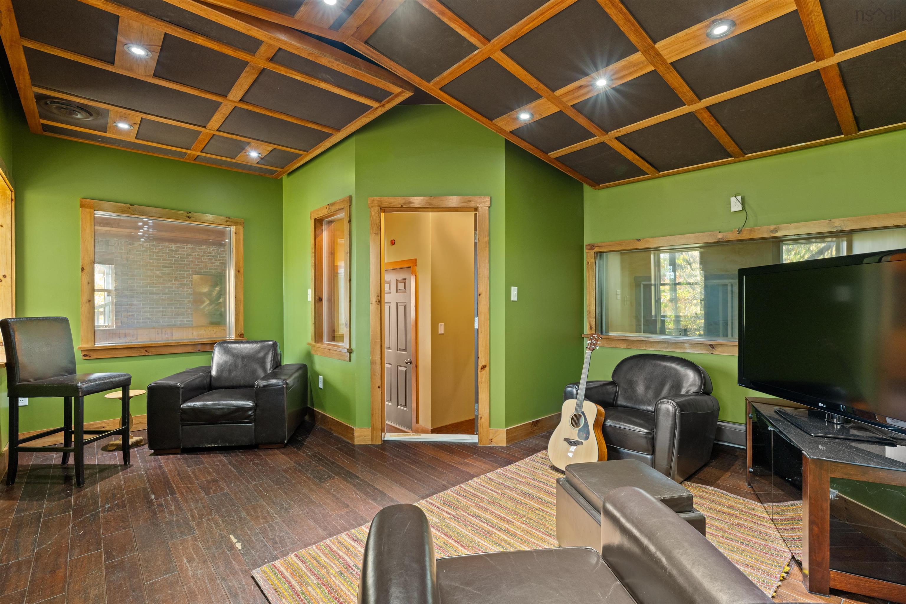 6880 Quinpool Road, Halifax, NS (MLS 202526719)