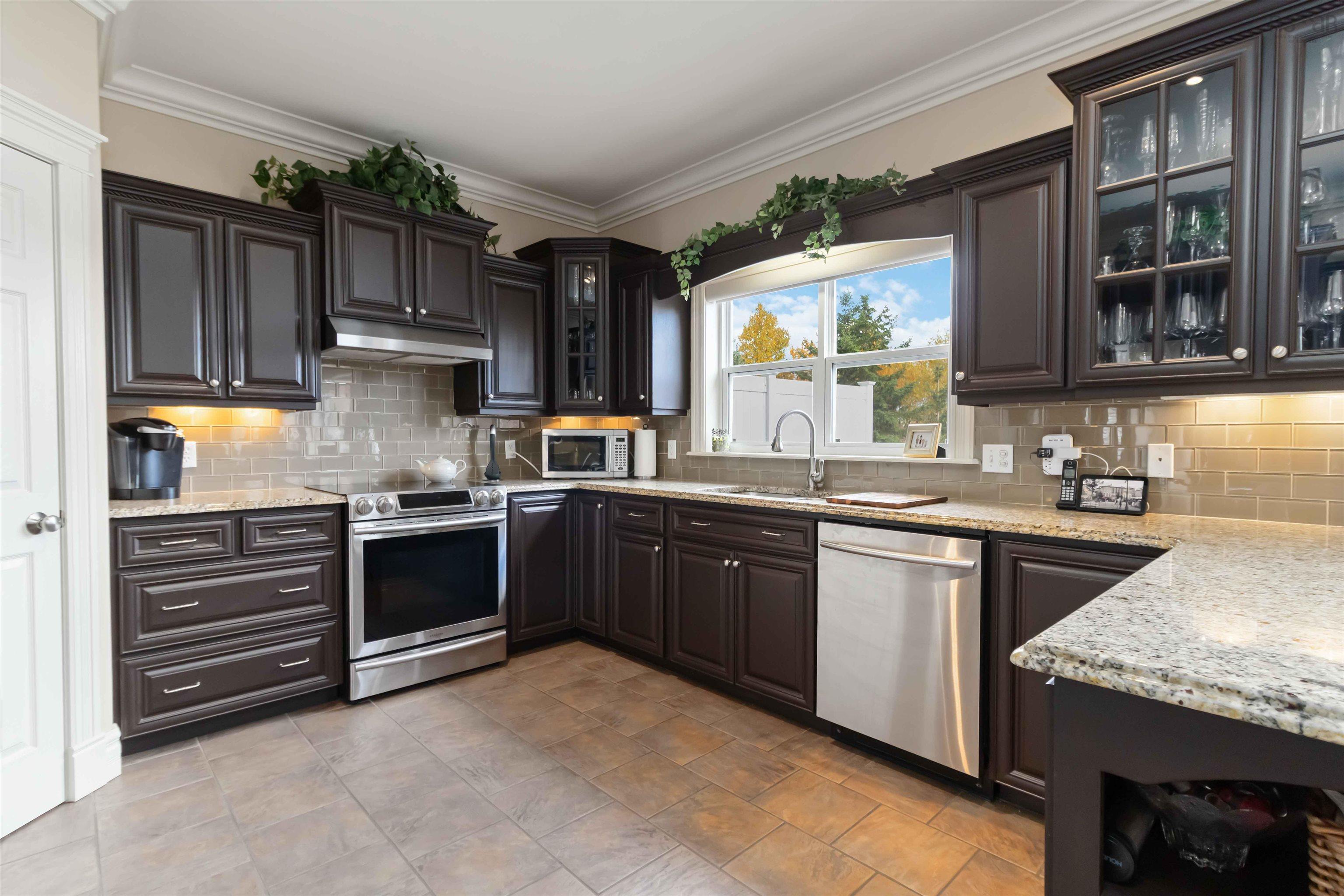 52 Freshwater Trail, Dartmouth, NS (MLS 202526725)