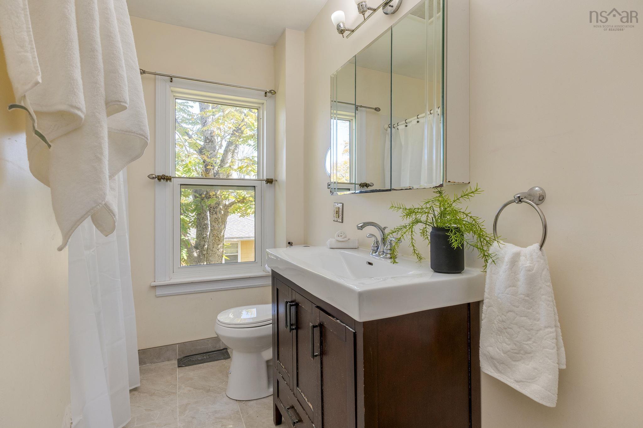 37 Sherbrooke Drive, Halifax, NS (MLS 202526735)