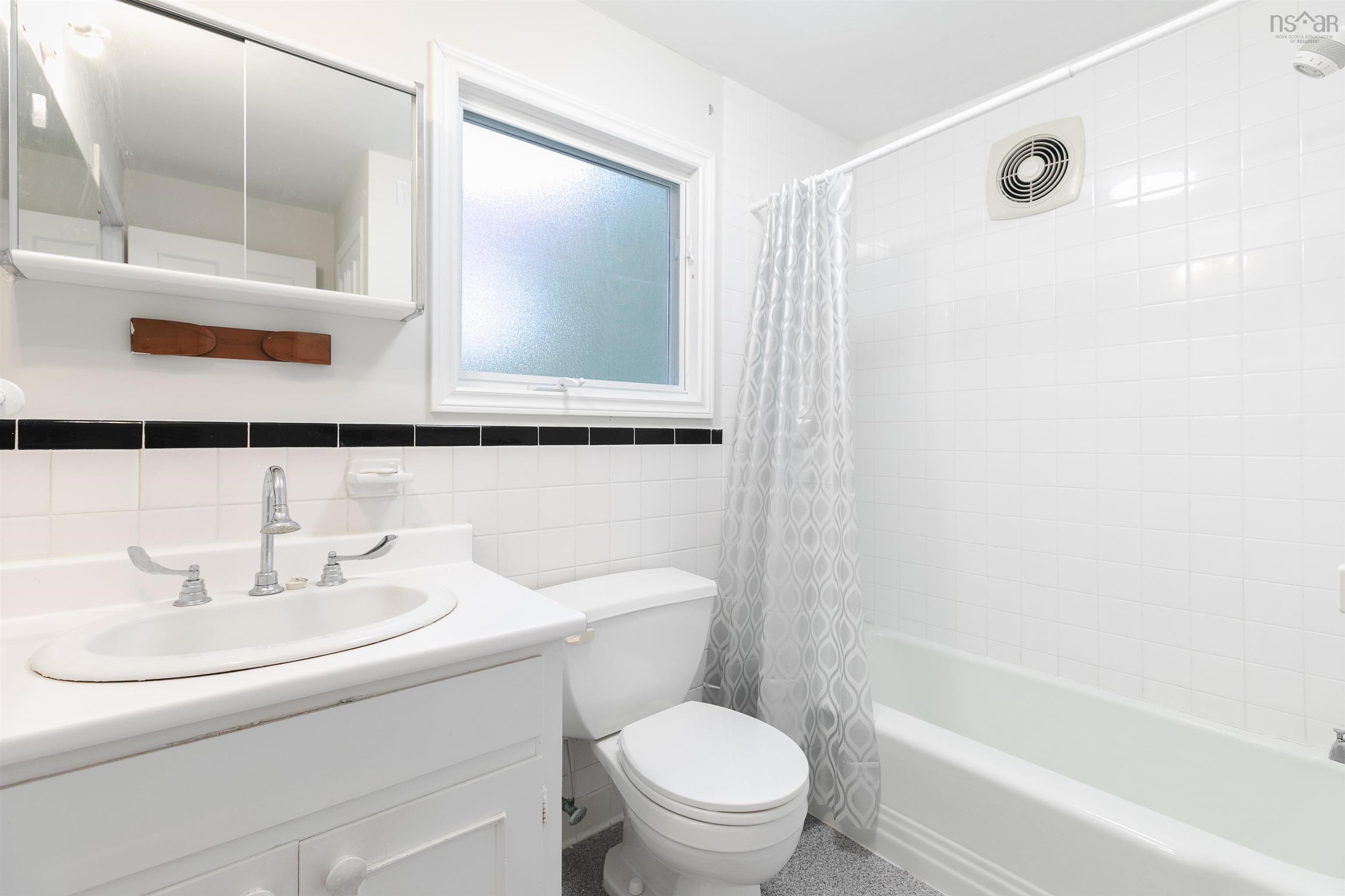 43 Deepwood Crescent, Halifax, NS (MLS 202526774)