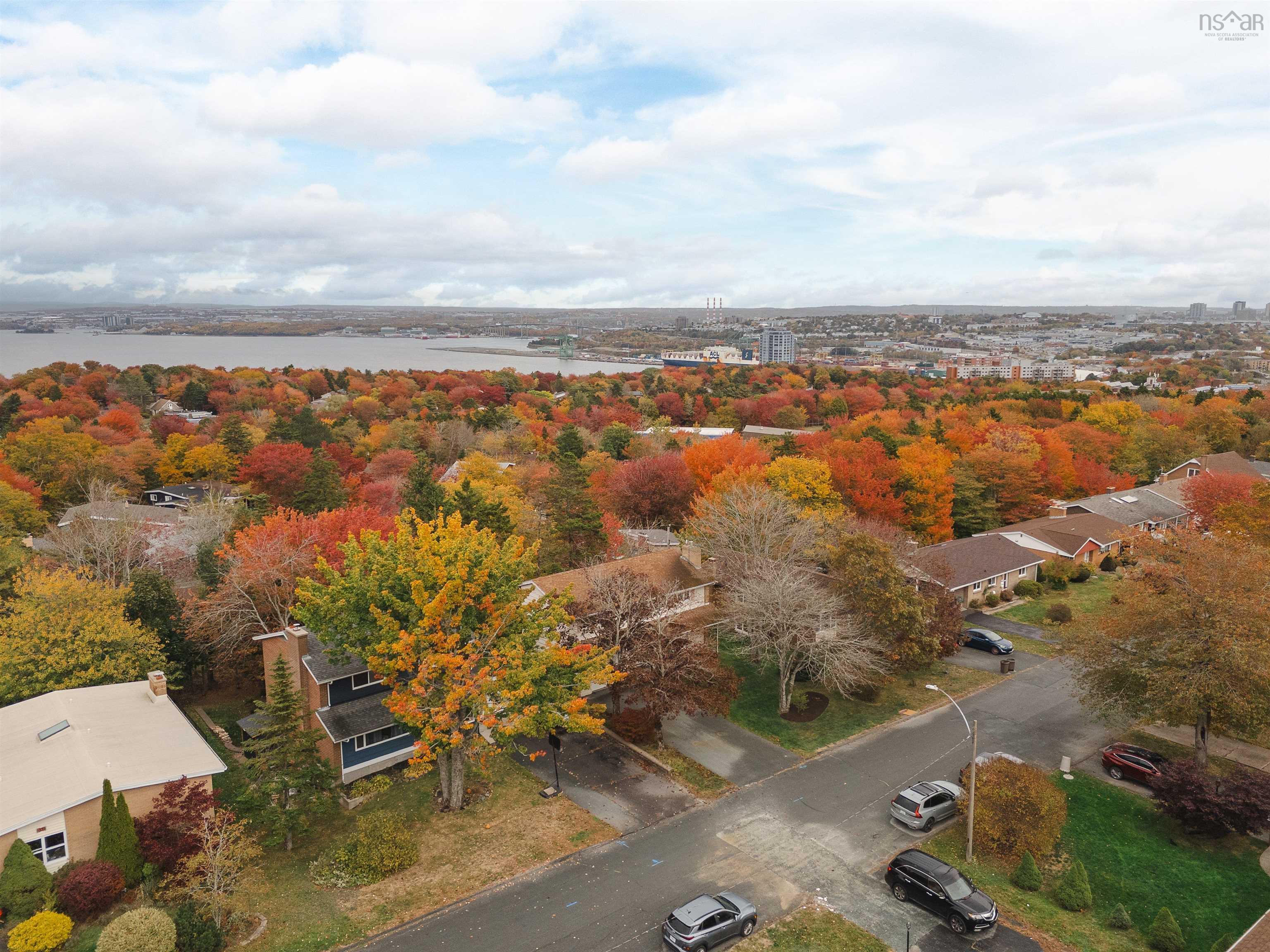 43 Deepwood Crescent, Halifax, NS (MLS 202526774)