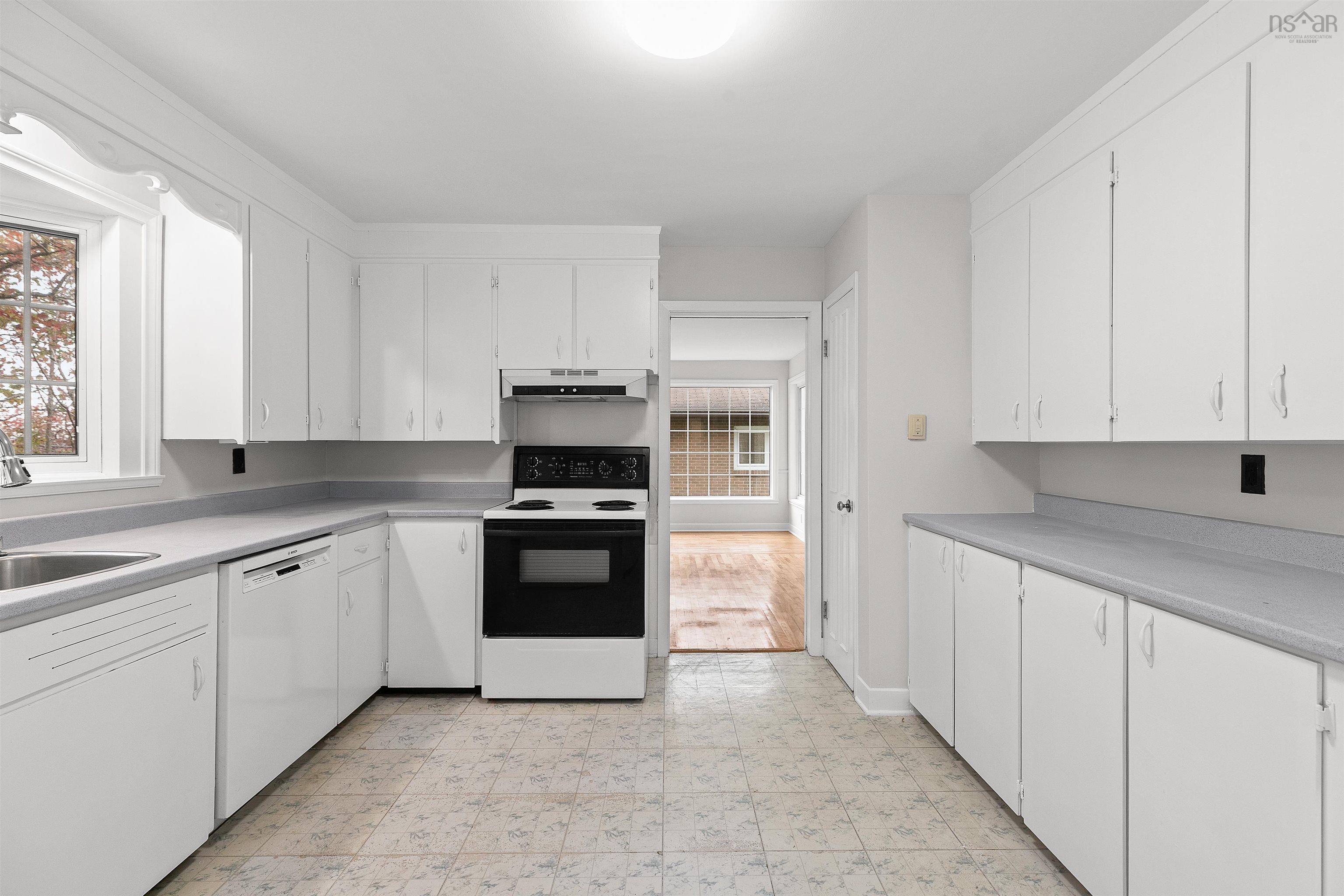 43 Deepwood Crescent, Halifax, NS (MLS 202526774)