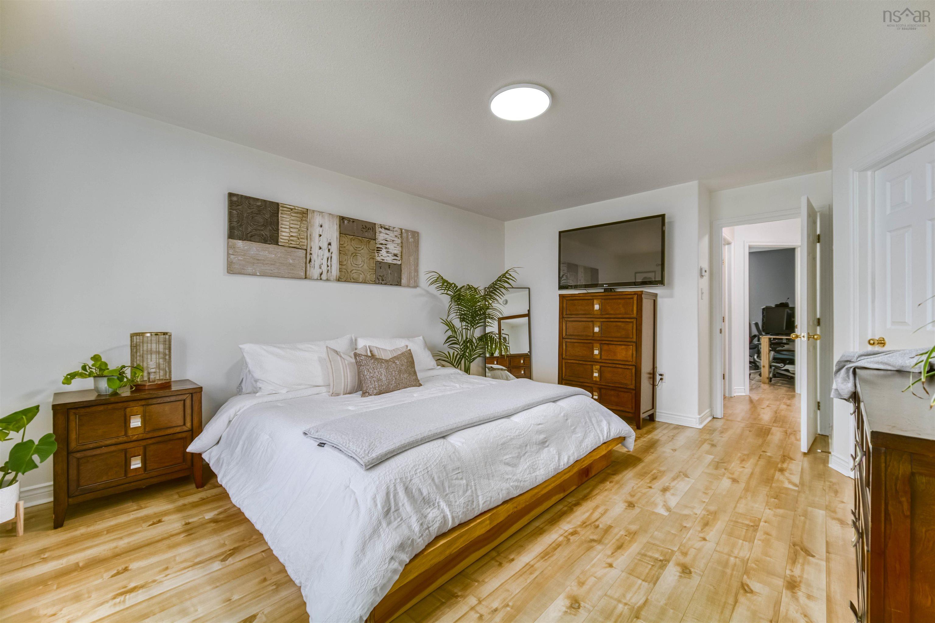 208 Oceanview Drive, Bedford, NS (MLS 202526791)