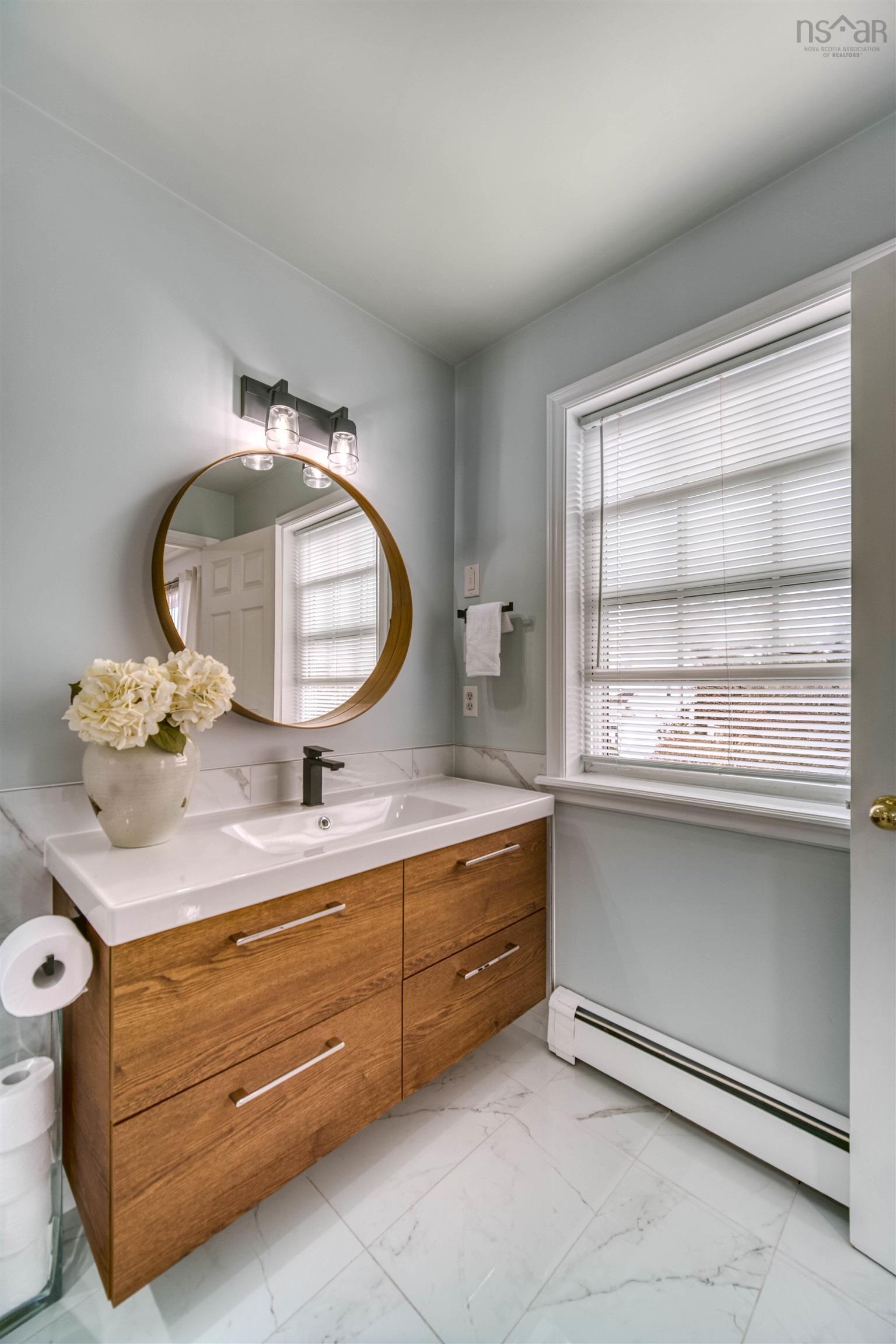 208 Oceanview Drive, Bedford, NS (MLS 202526791)